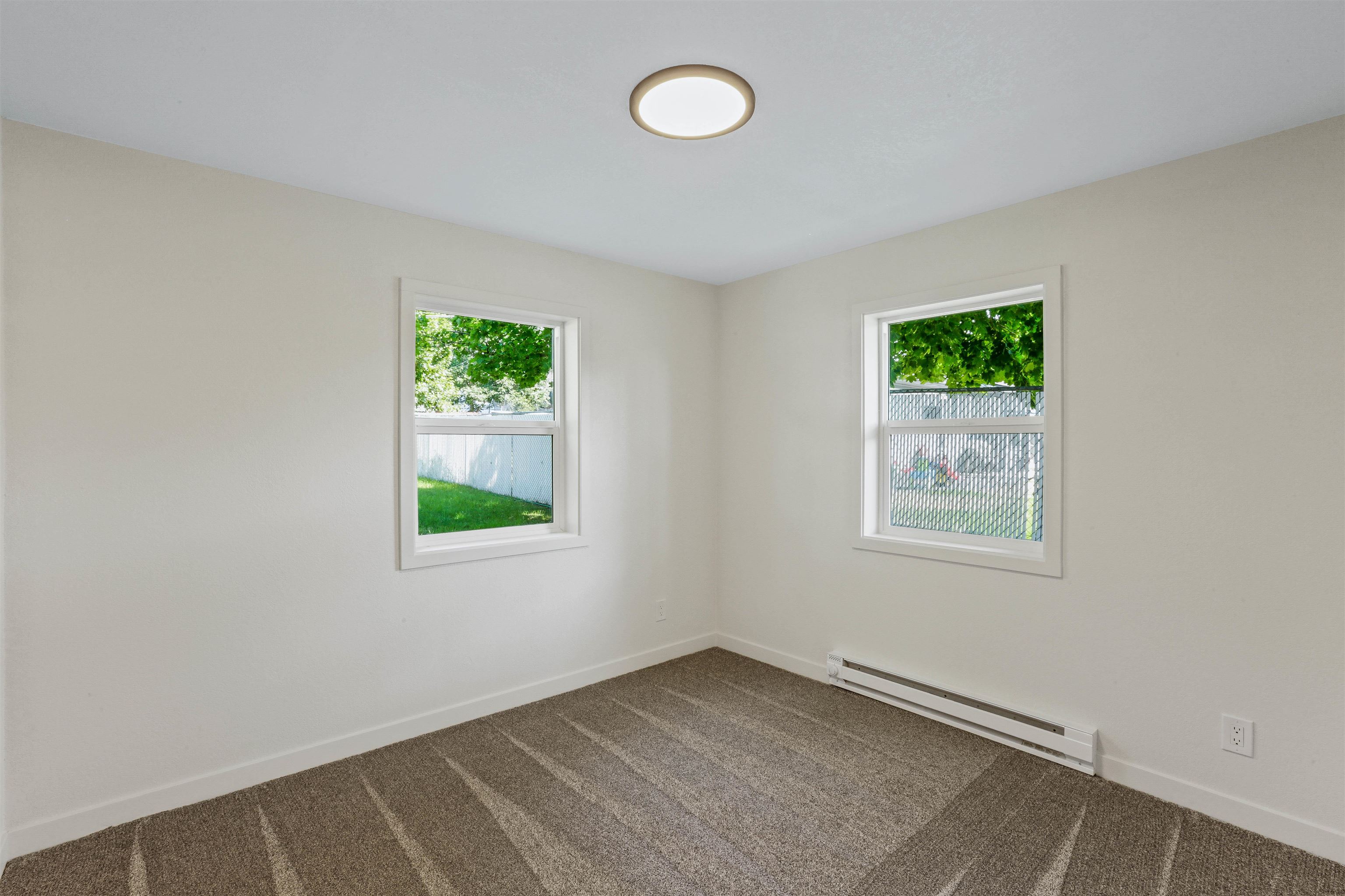 2618 W Providence Ave - Photo 20