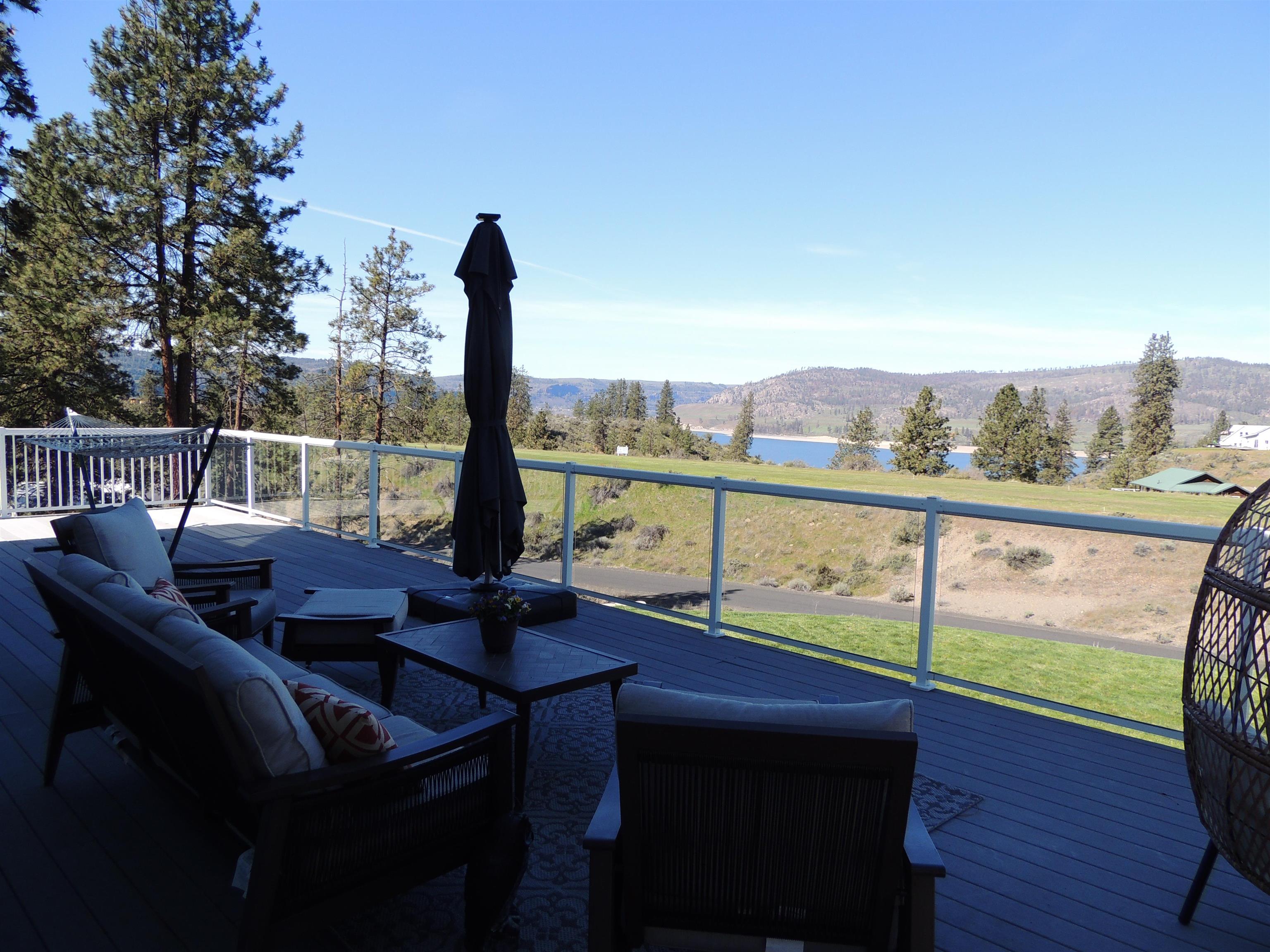 304 Airport Way - Photo 2