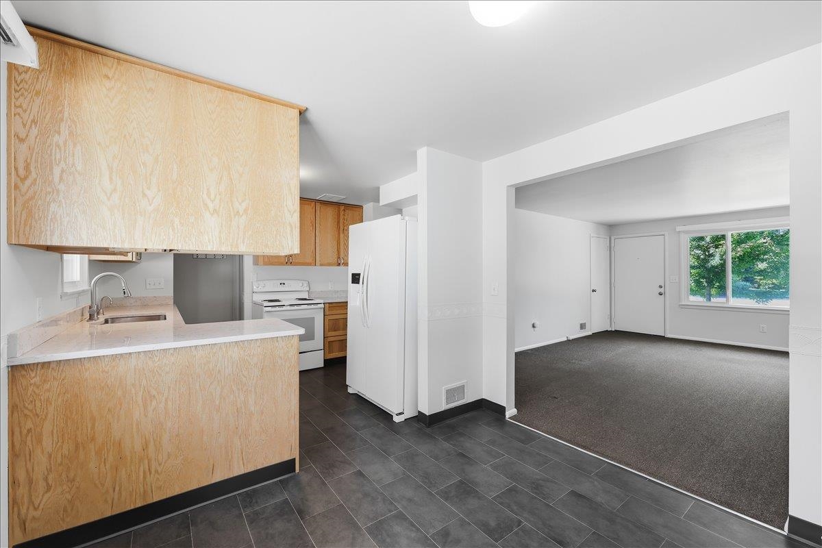 13121 E SALTESE Rd - Photo 12