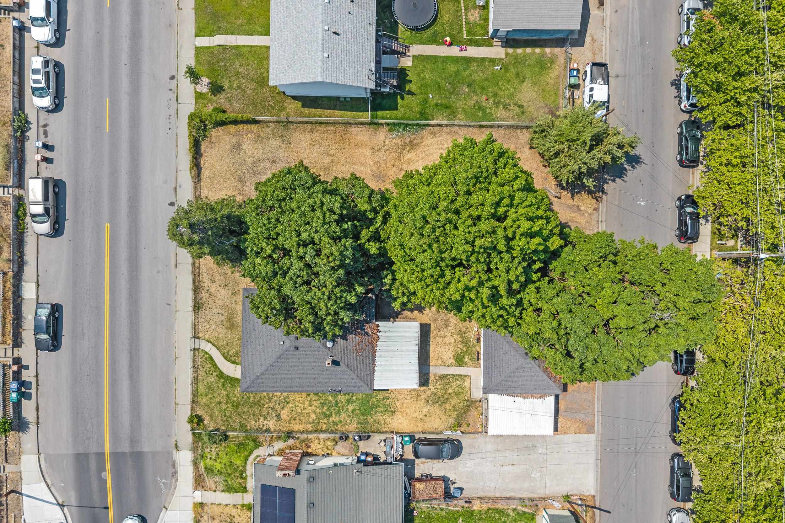 2423 E Empire Ave - Photo 37