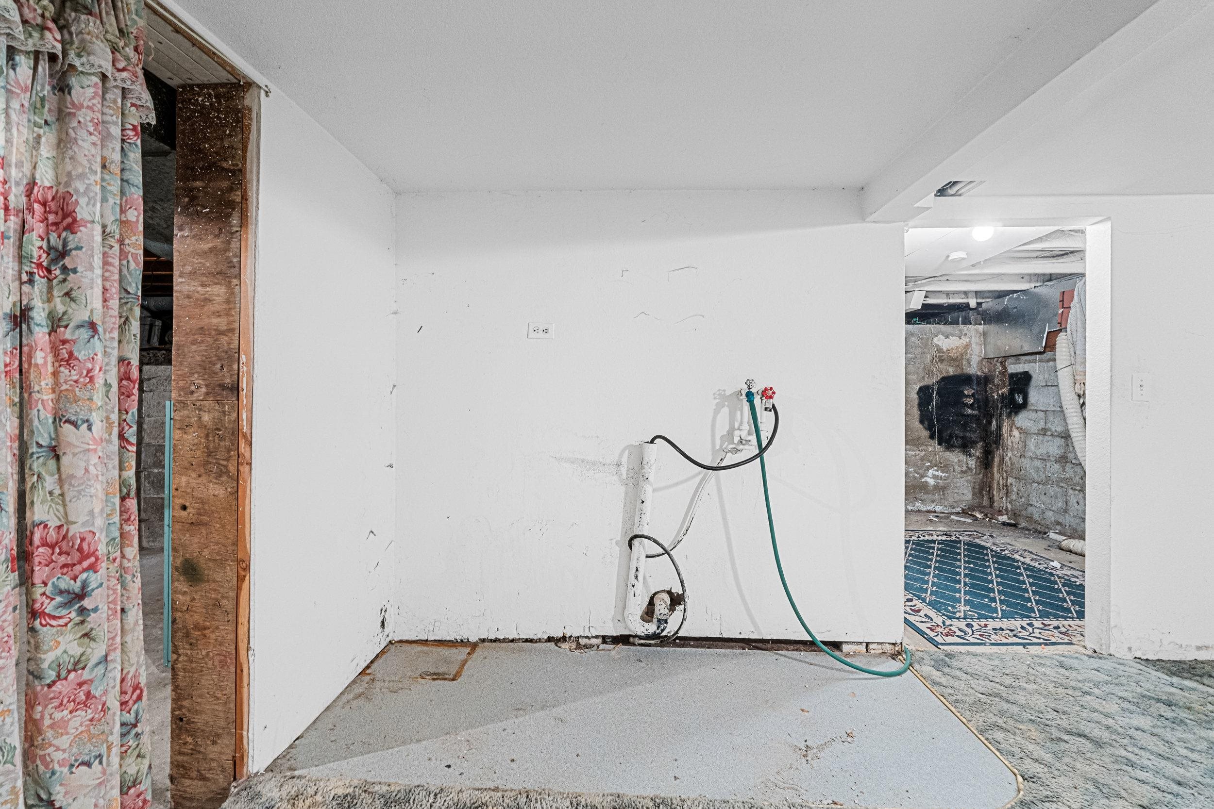 2423 E Empire Ave - Photo 27