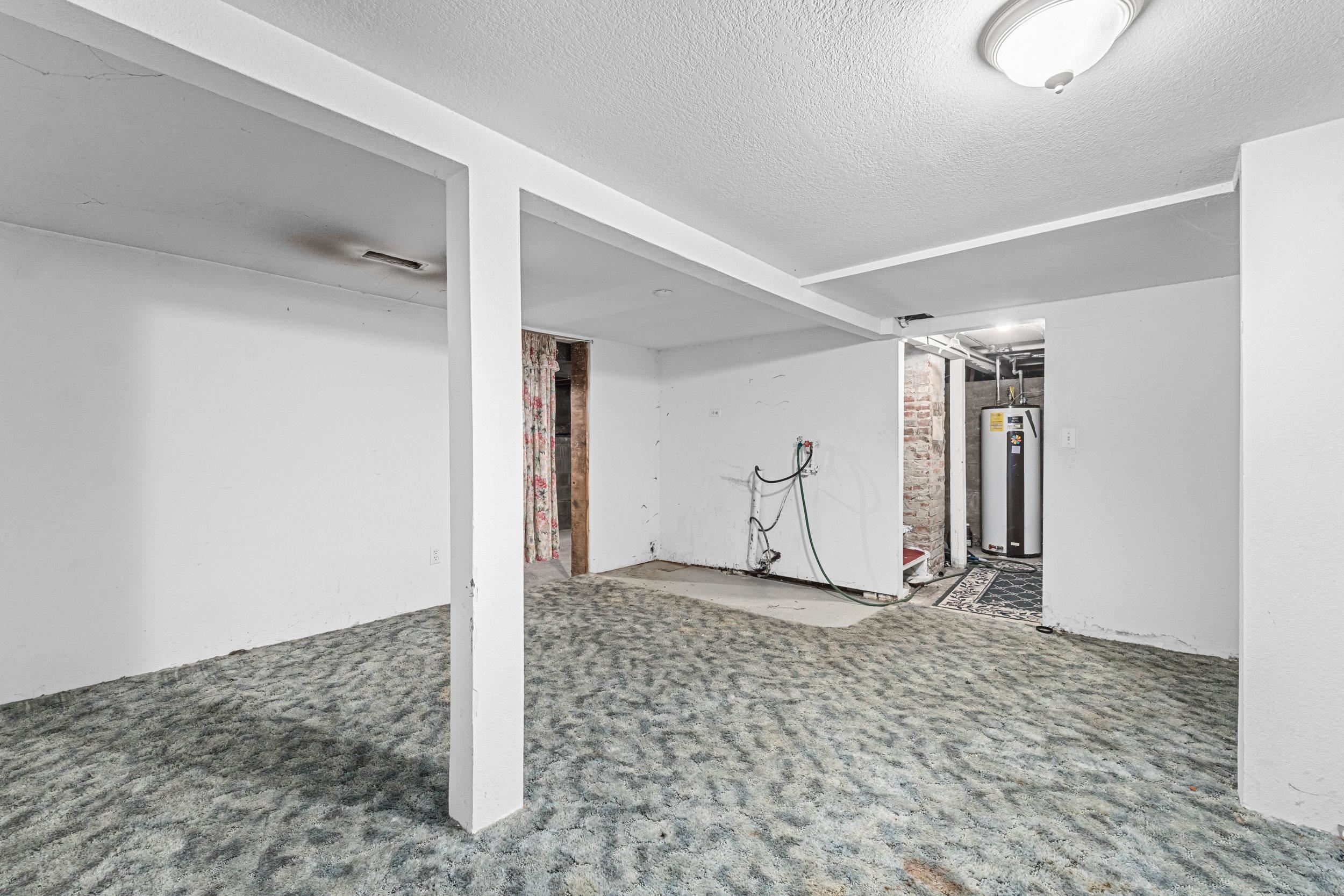 2423 E Empire Ave - Photo 20