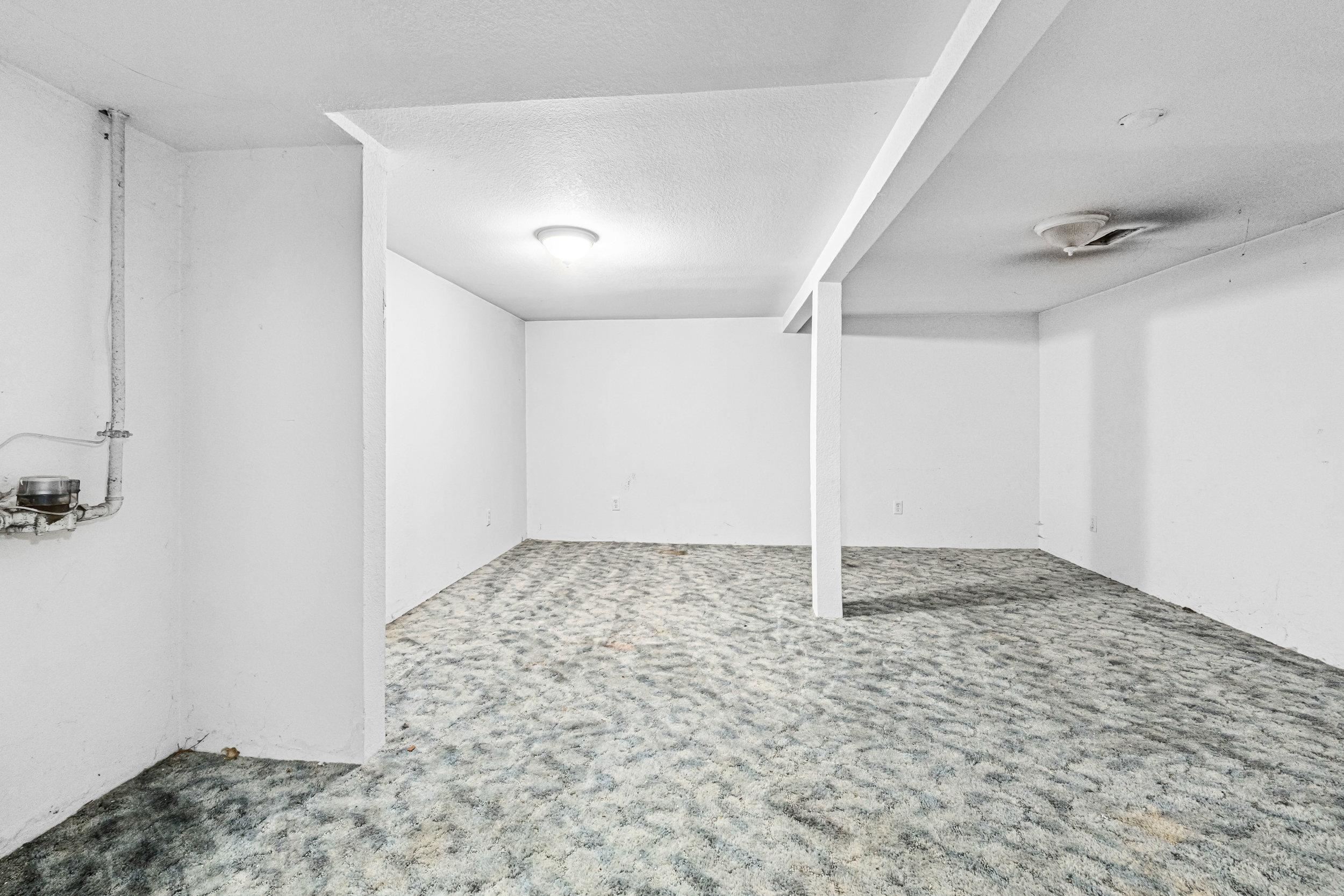 2423 E Empire Ave - Photo 21