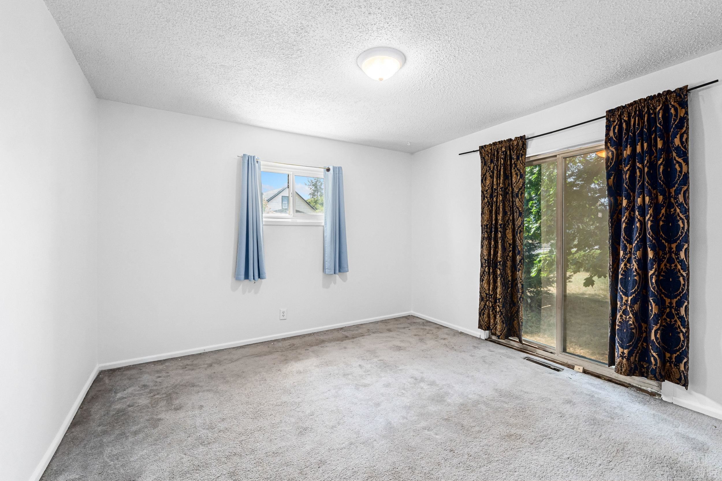 2423 E Empire Ave - Photo 16