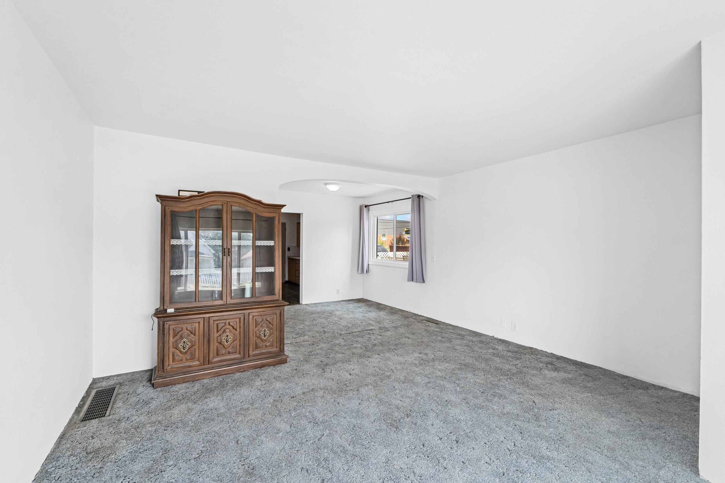 2423 E Empire Ave - Photo 13