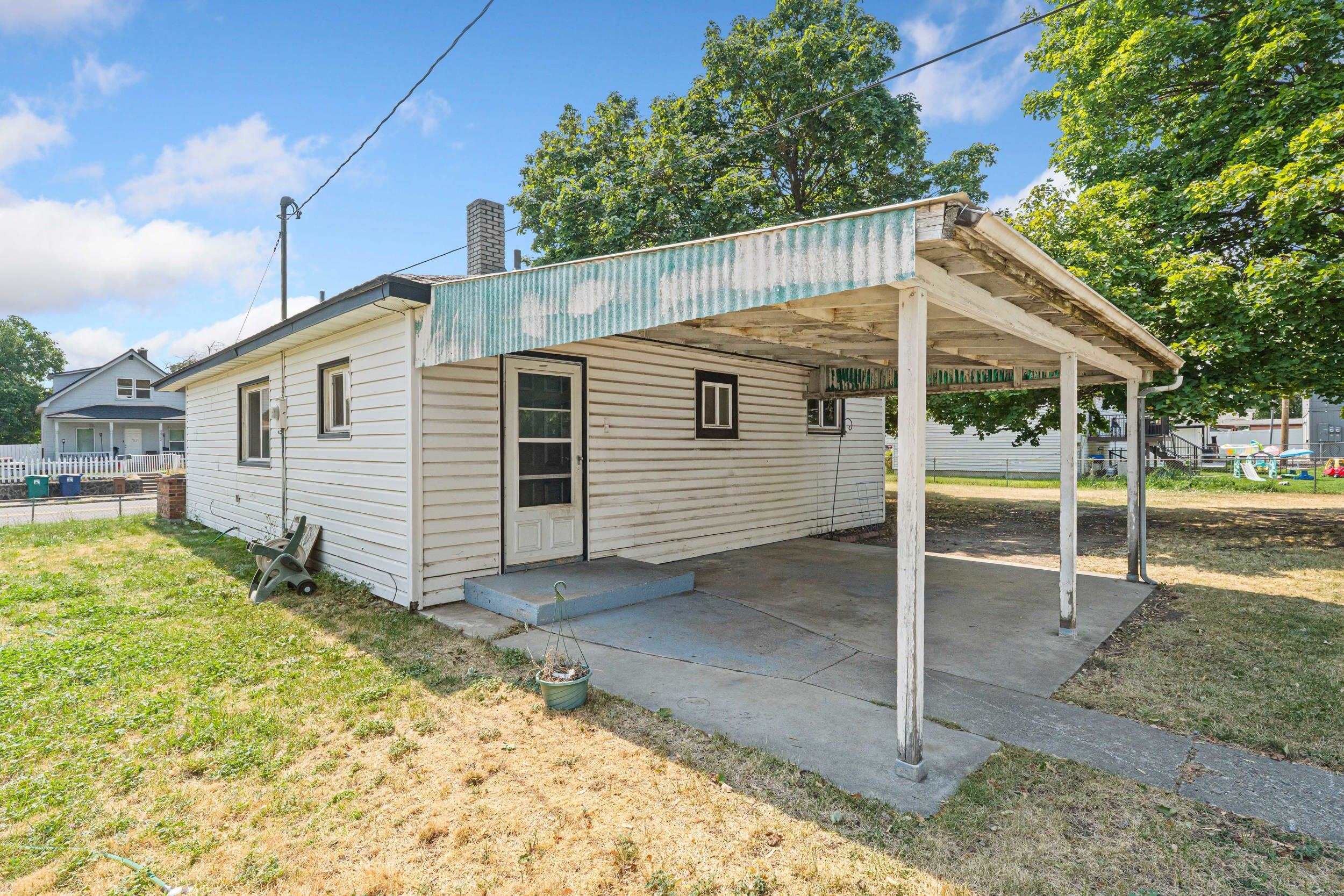 2423 E Empire Ave - Photo 35