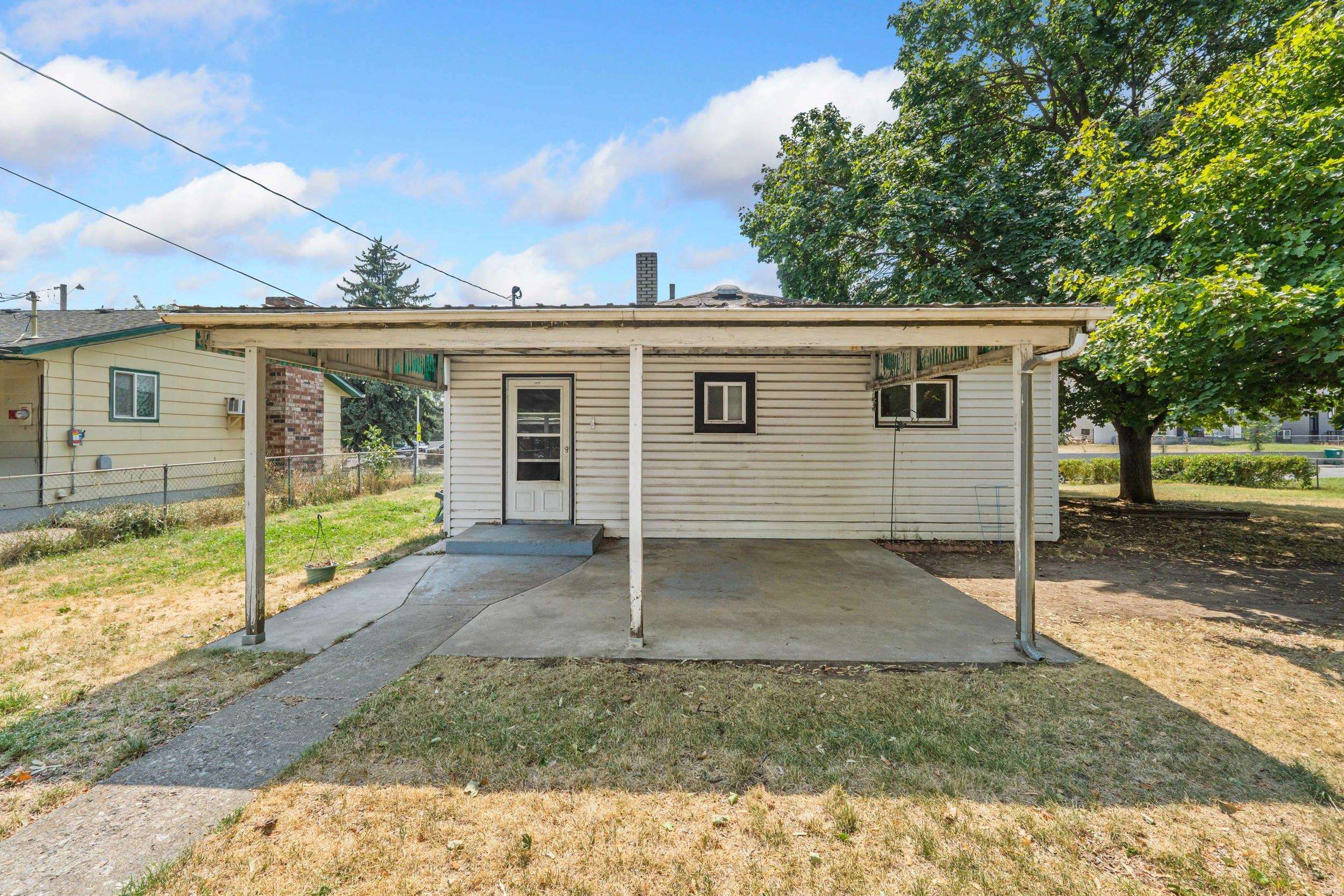 2423 E Empire Ave - Photo 36