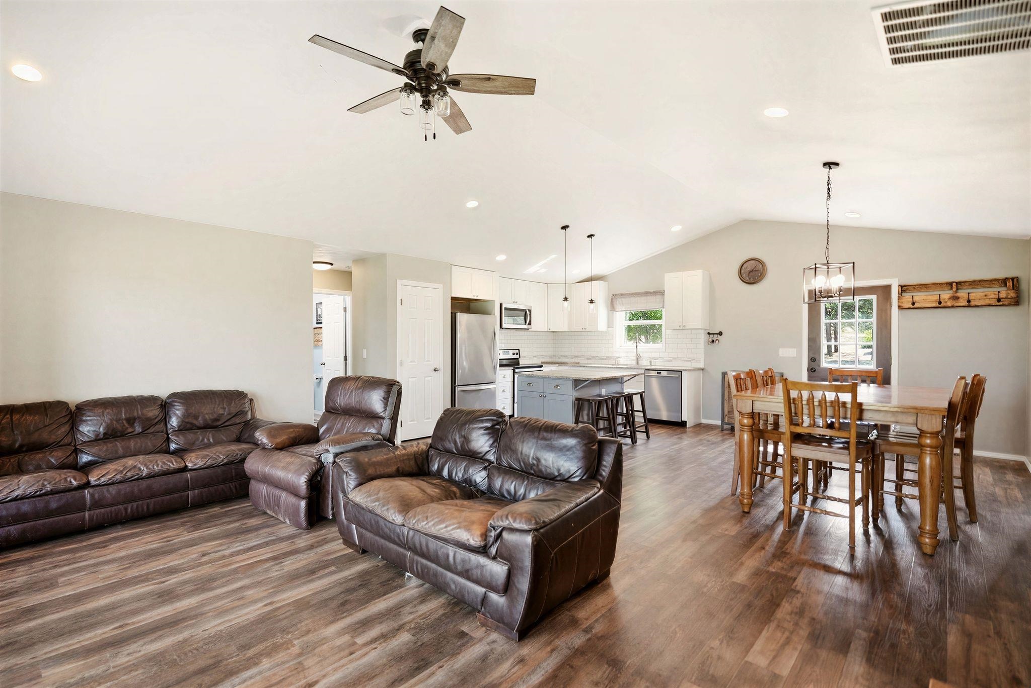 18511 N Sportsmans Paradise Ln - Photo 6
