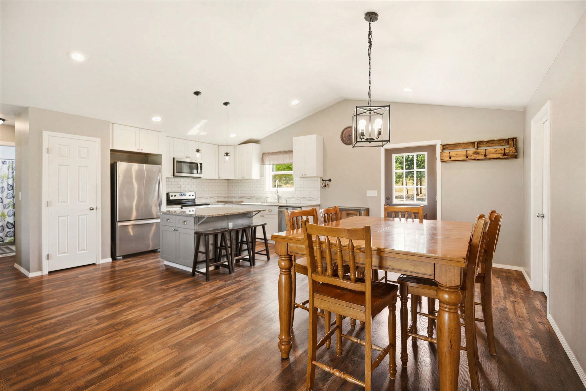 18511 N Sportsmans Paradise Ln - Photo 7
