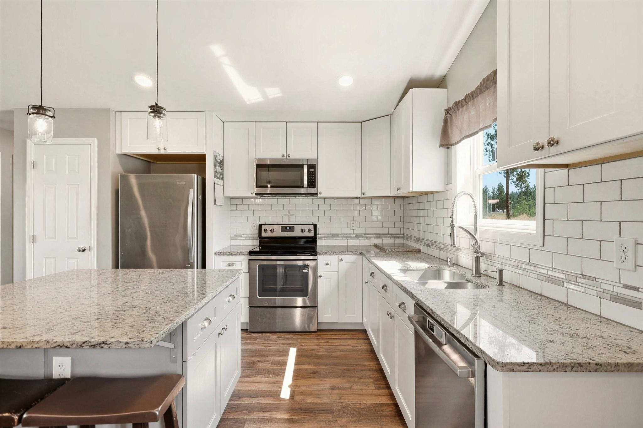 18511 N Sportsmans Paradise Ln - Photo 9