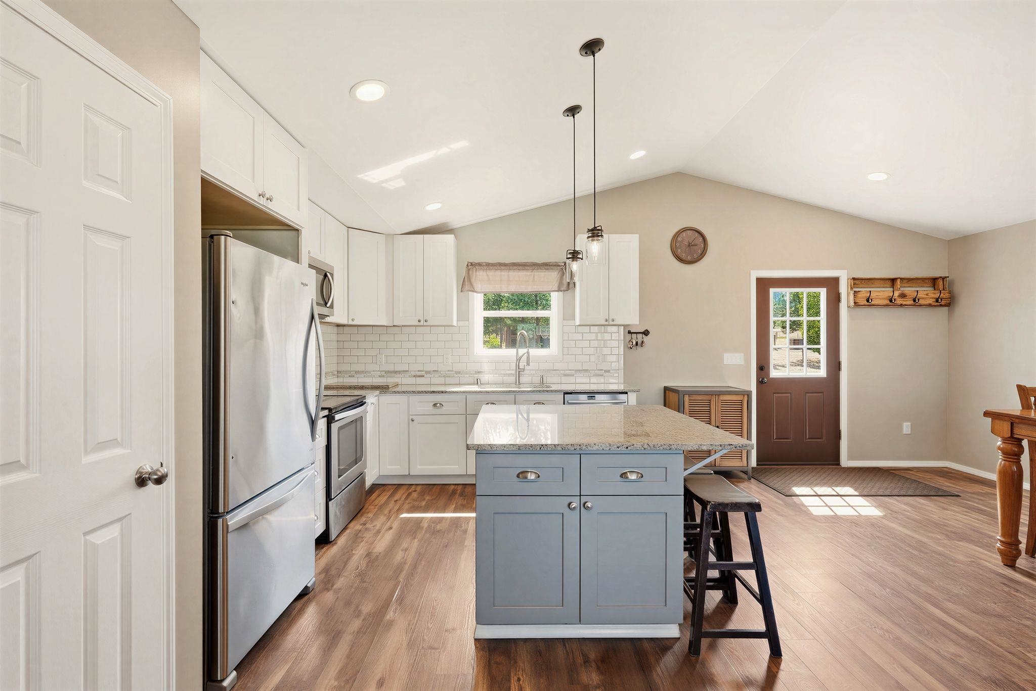 18511 N Sportsmans Paradise Ln - Photo 10