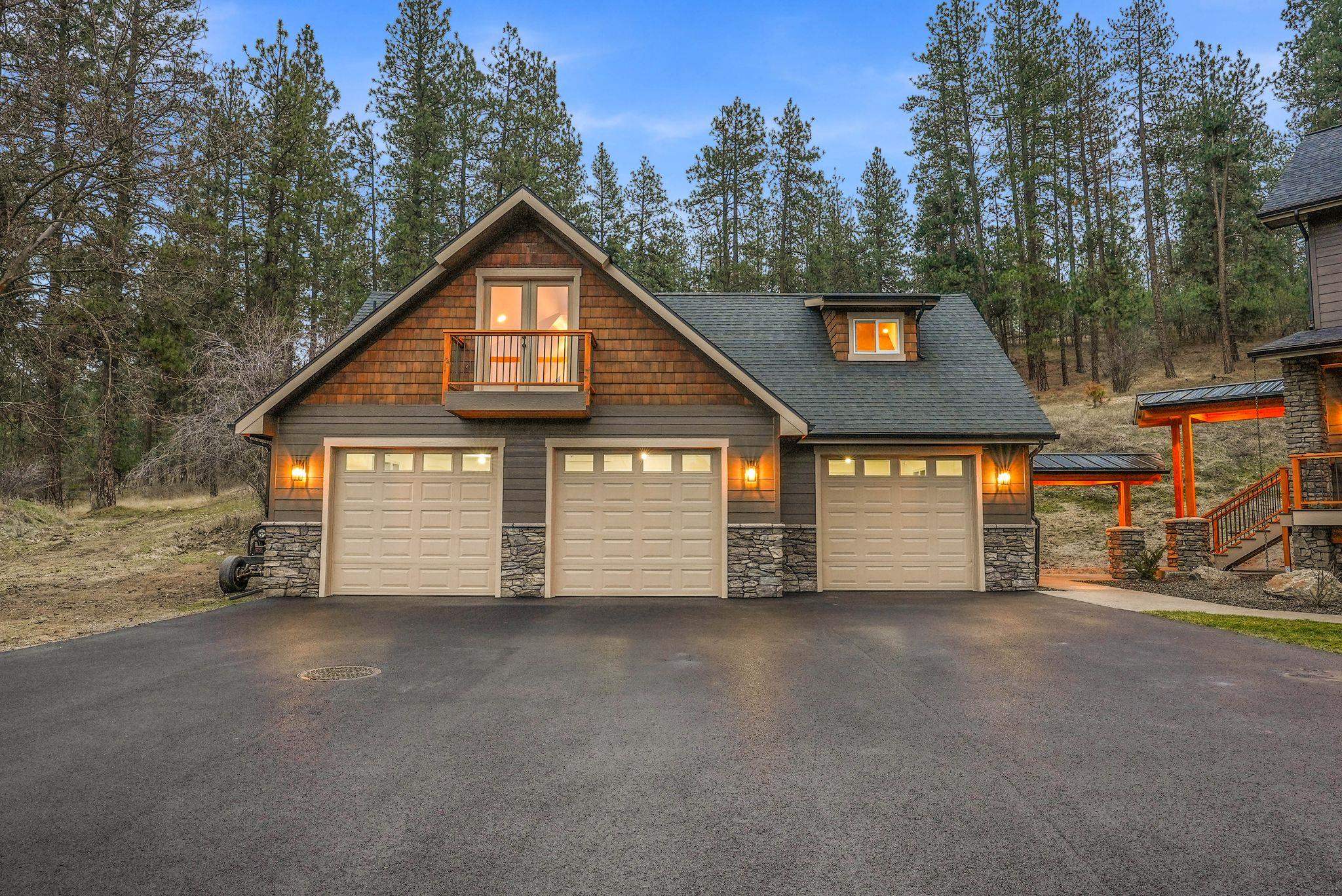 13827 E 46th Ave - Photo 32