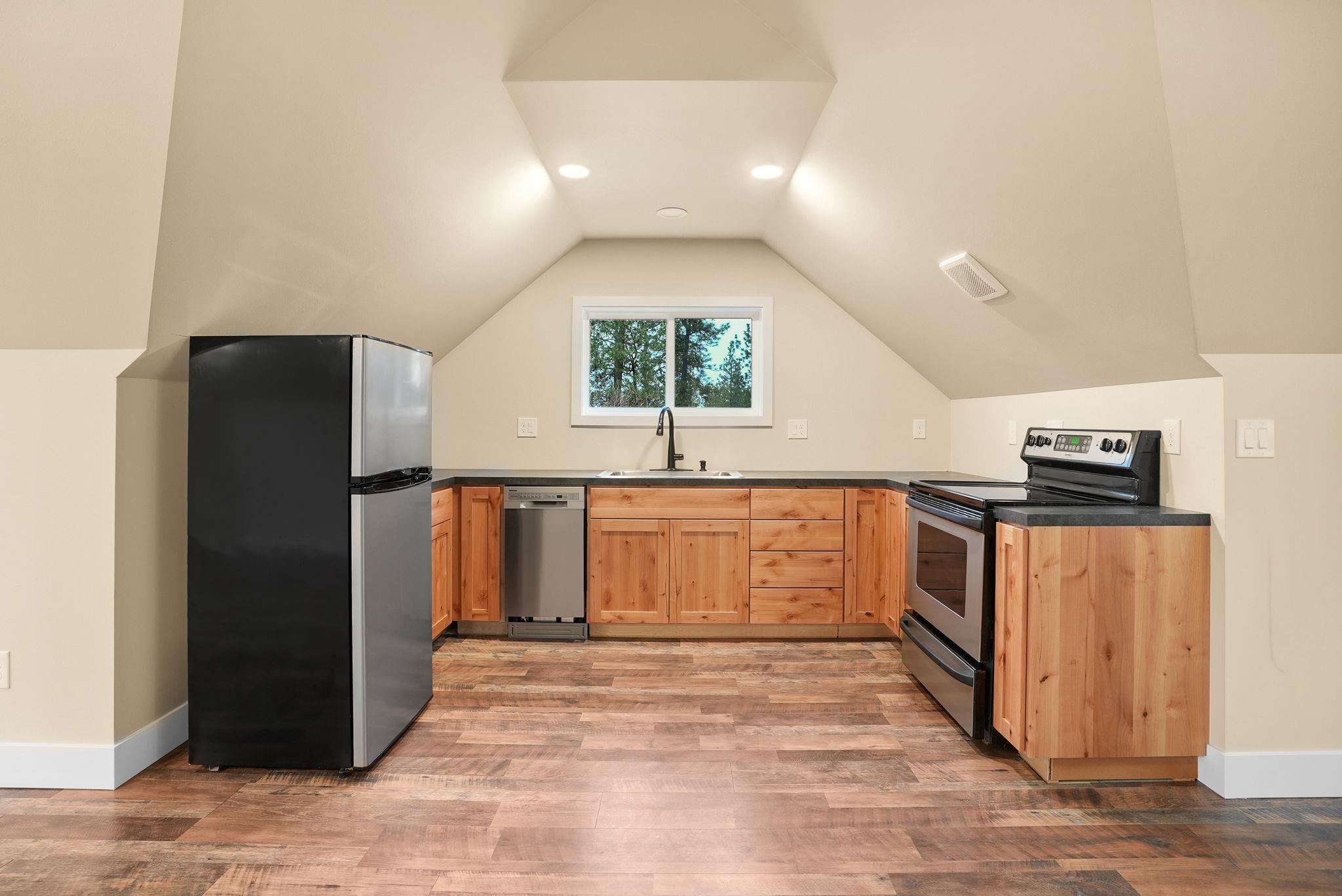 13827 E 46th Ave - Photo 34