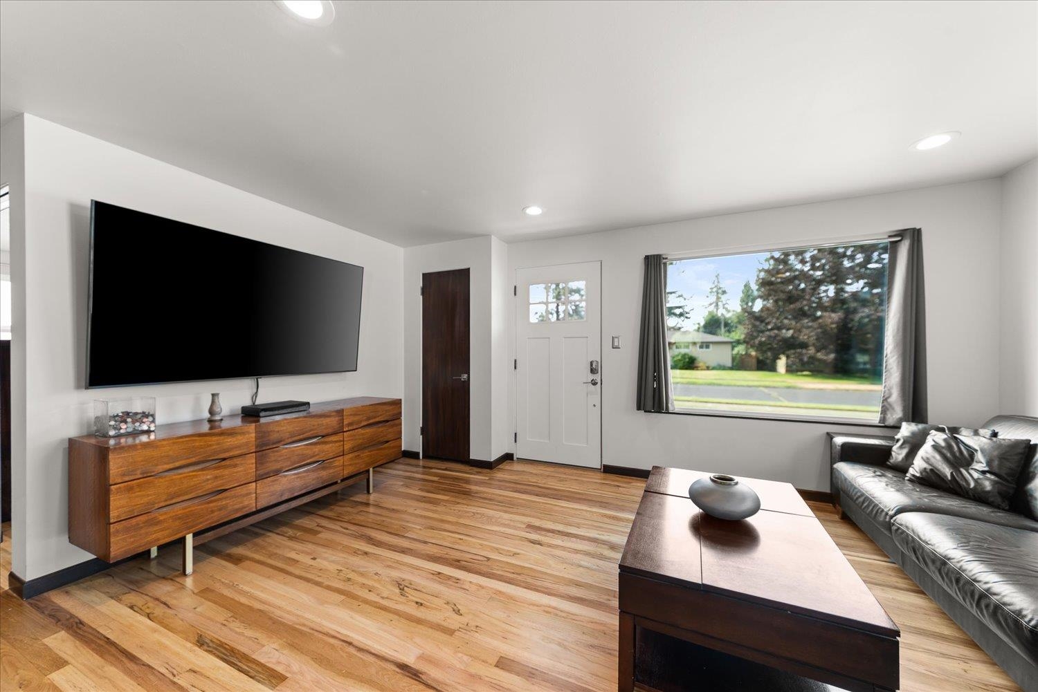 1312 W Nebraska Ave - Photo 3