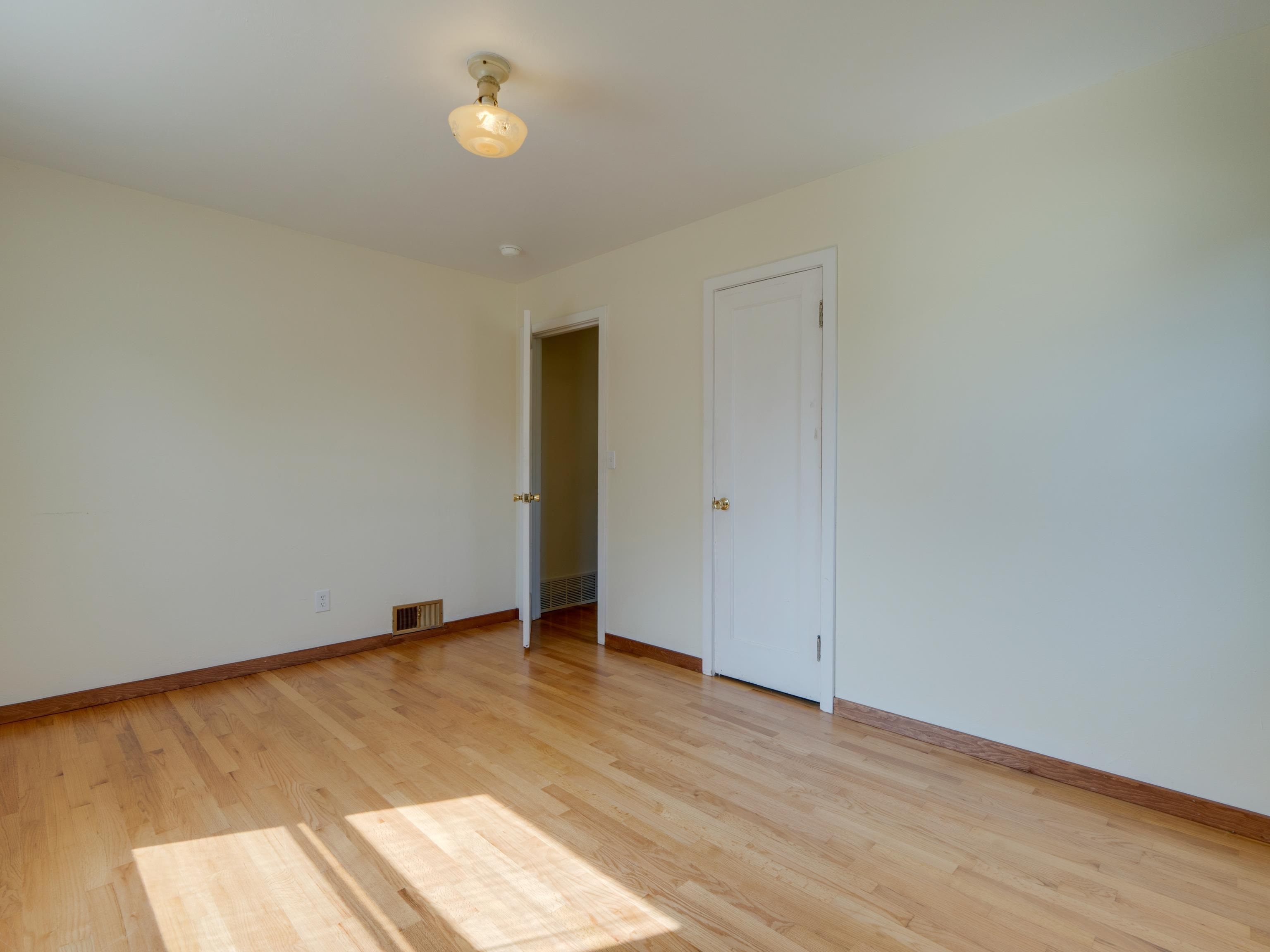310 N 6th St - Photo 12