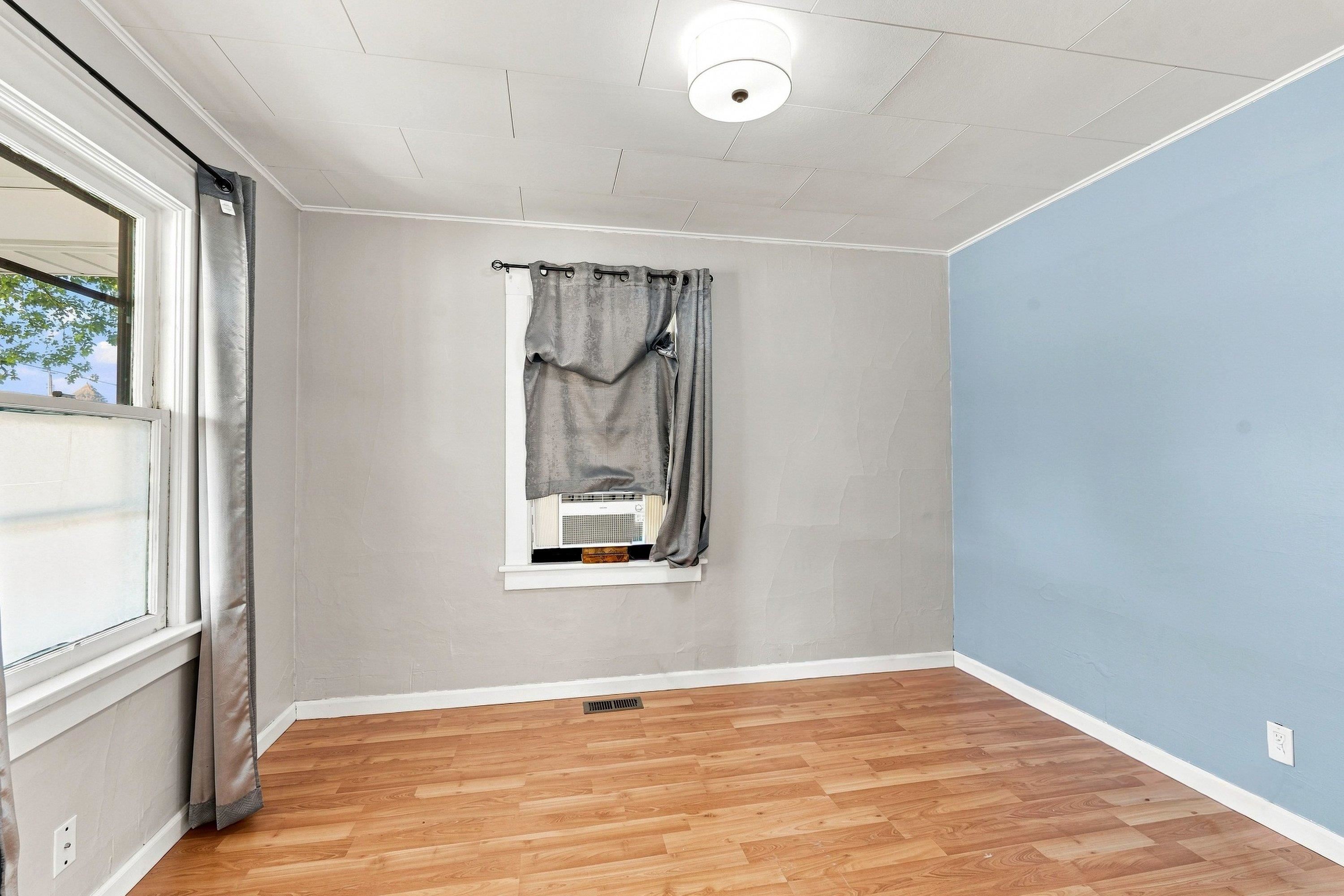 10319 E Broadway Ave - Photo 10