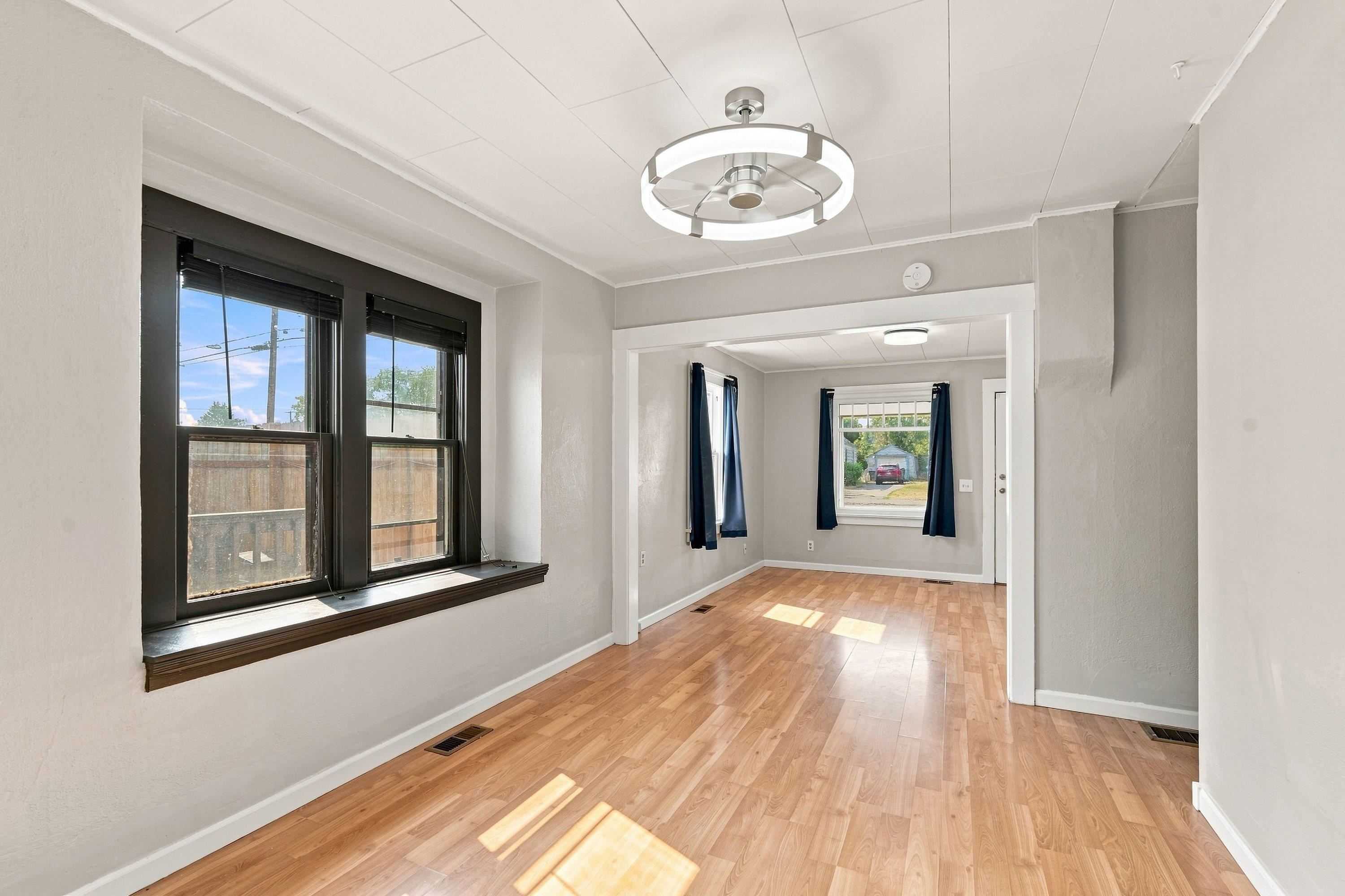 10319 E Broadway Ave - Photo 13