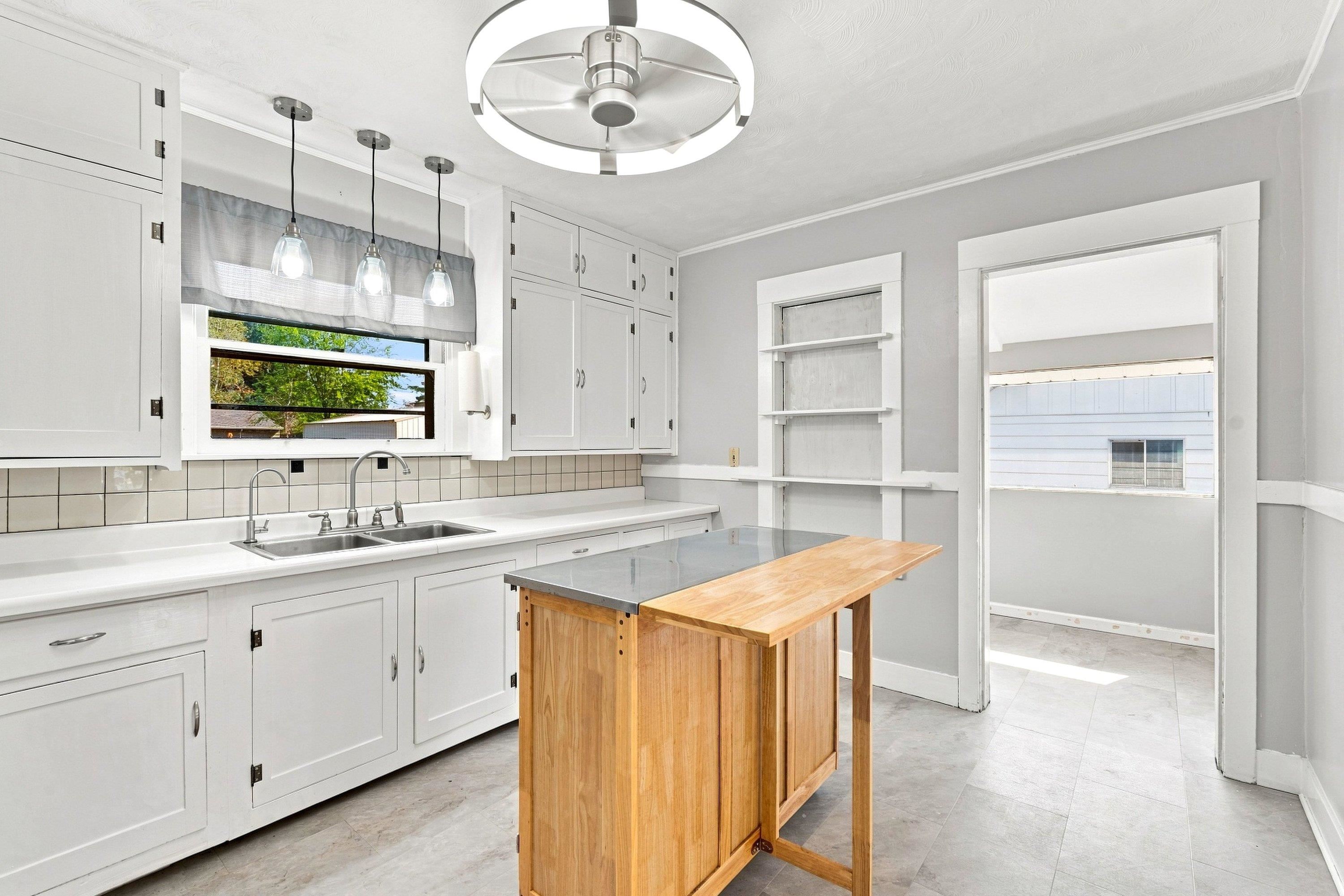 10319 E Broadway Ave - Photo 15