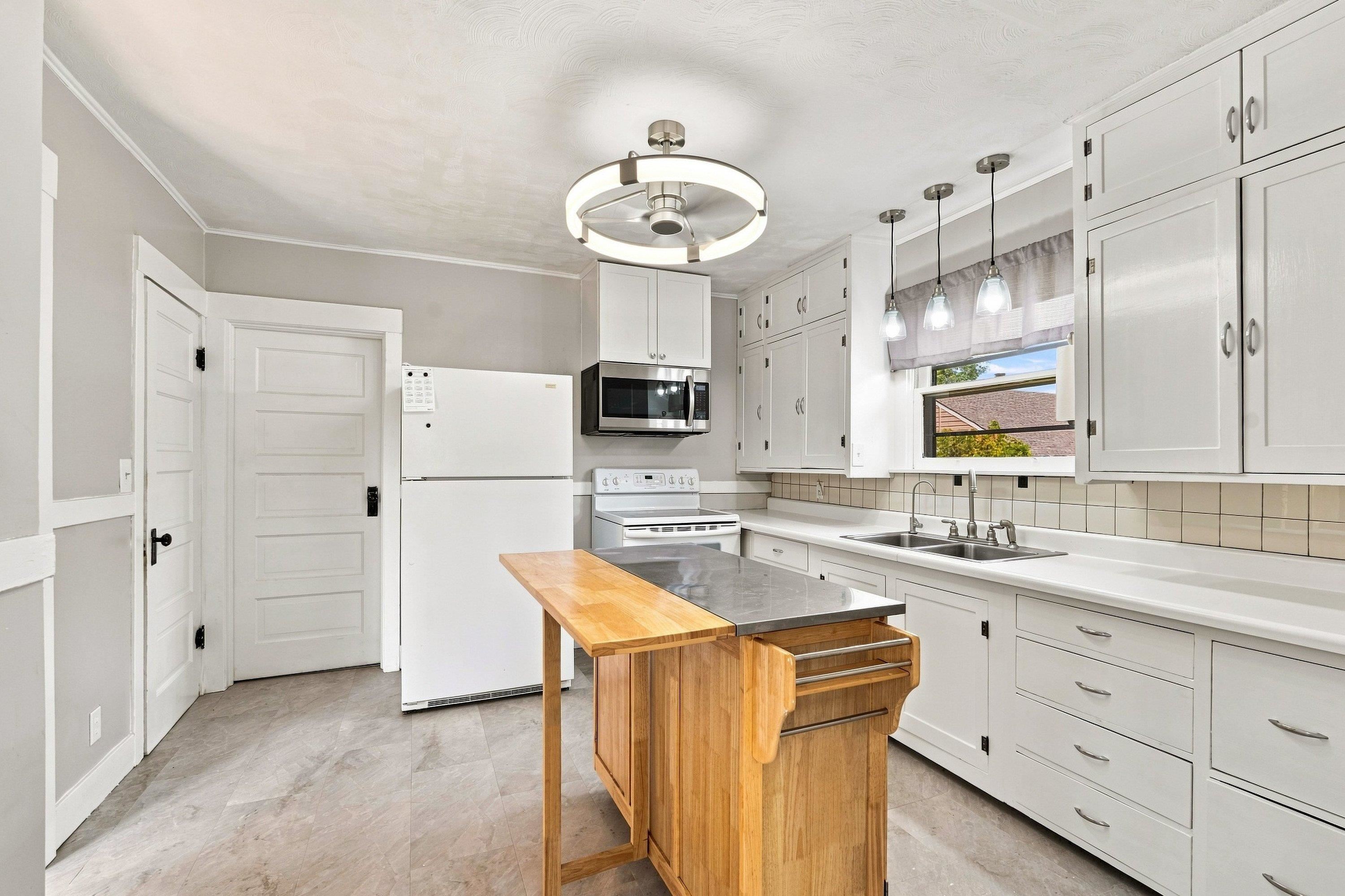 10319 E Broadway Ave - Photo 16