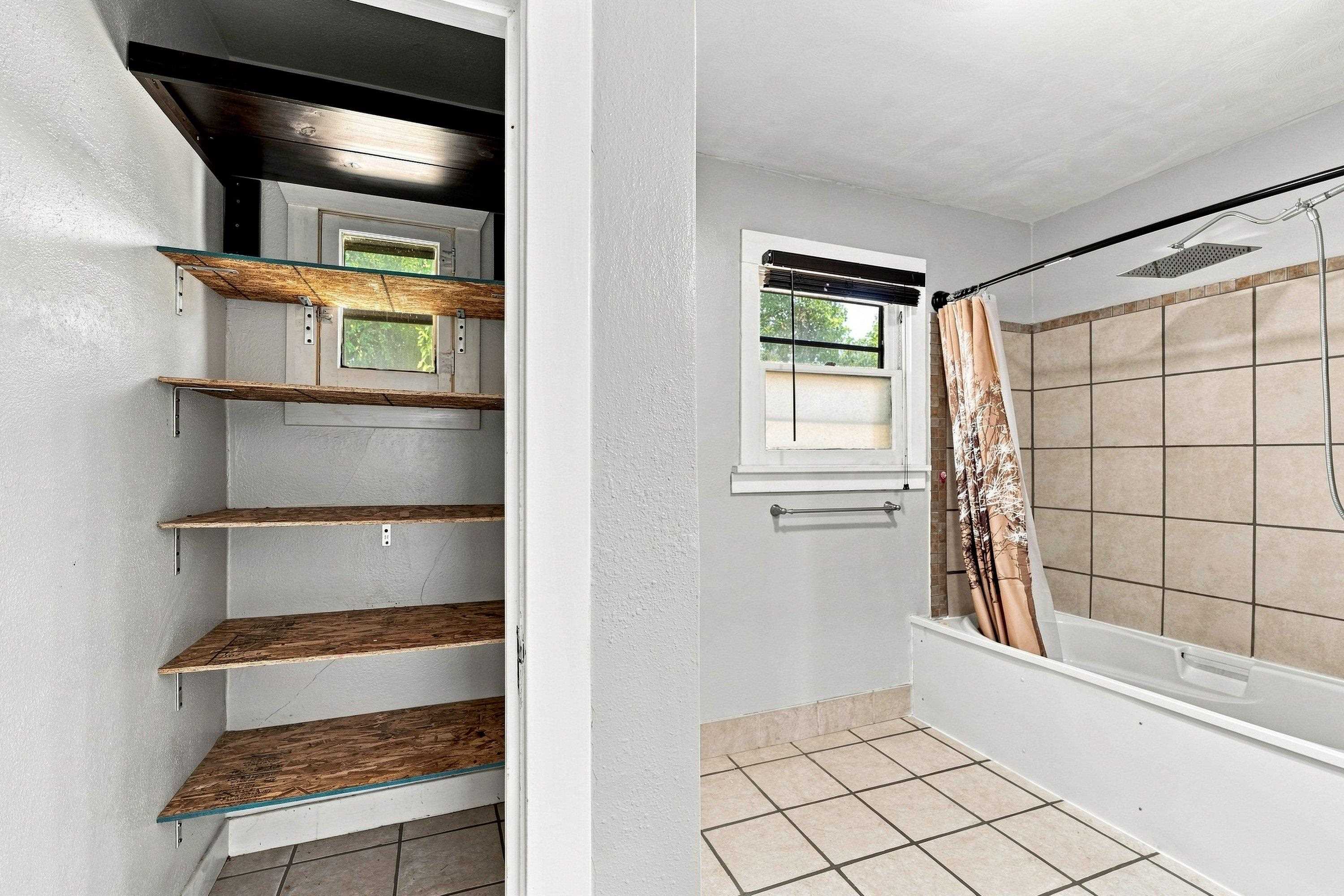 10319 E Broadway Ave - Photo 18