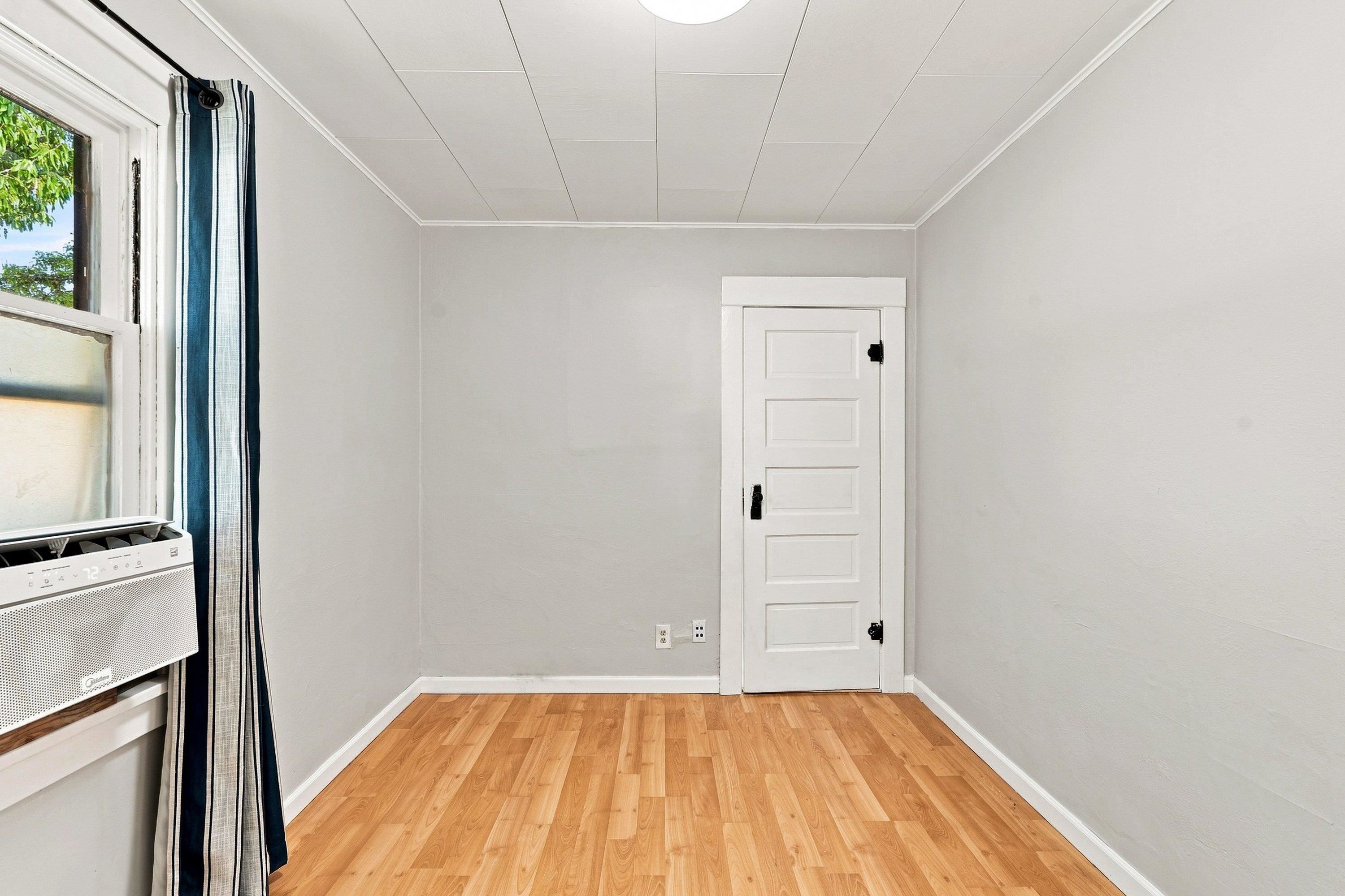 10319 E Broadway Ave - Photo 20
