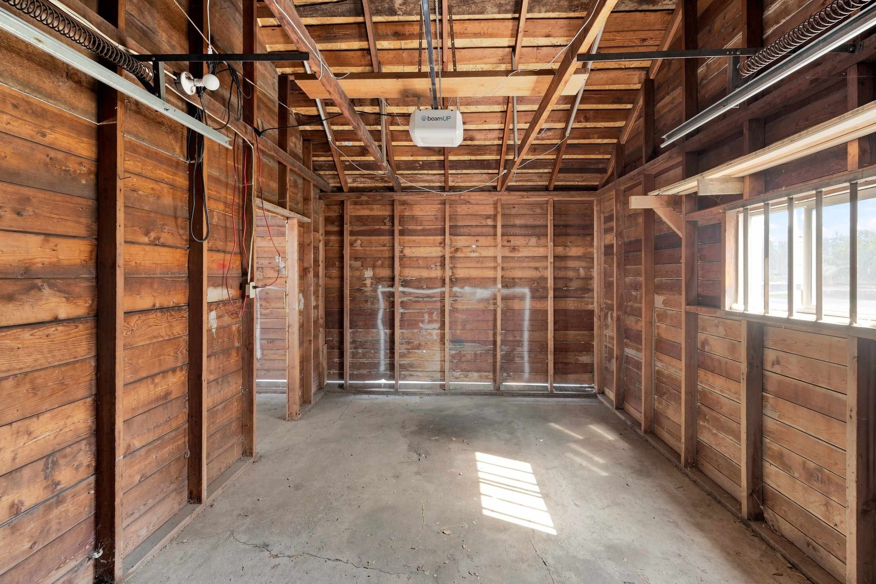 10319 E Broadway Ave - Photo 32