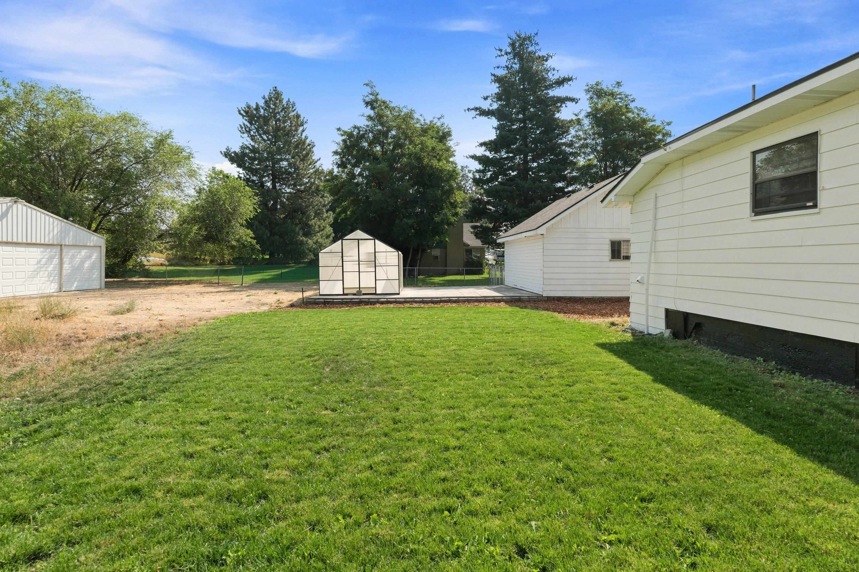 10319 E Broadway Ave - Photo 36