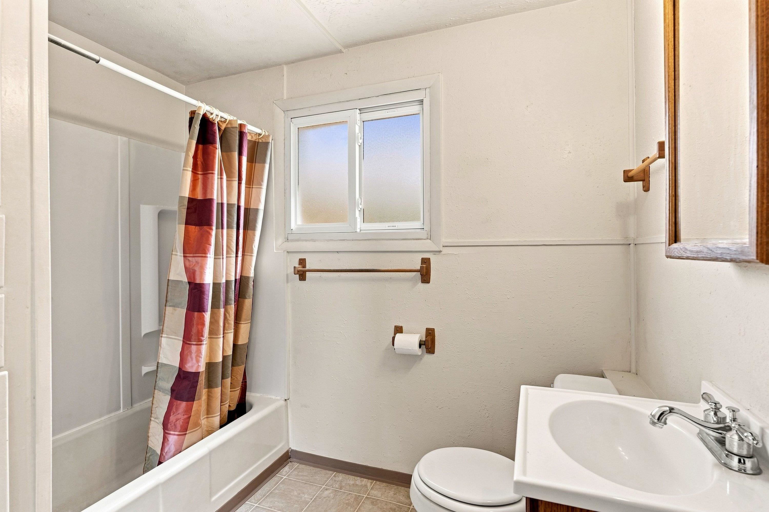 1129 W Bismark Ave - Photo 12