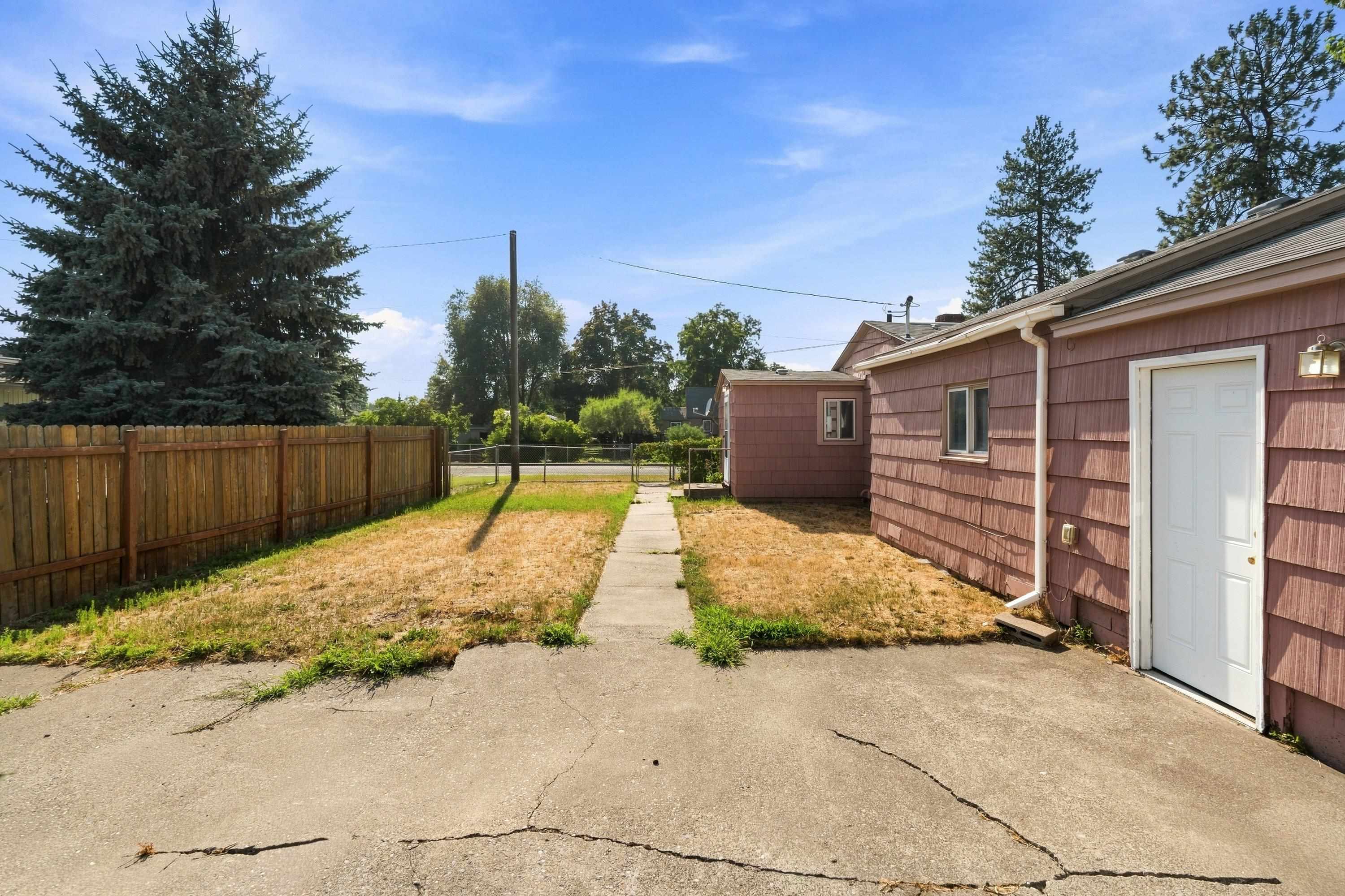 1129 W Bismark Ave - Photo 21
