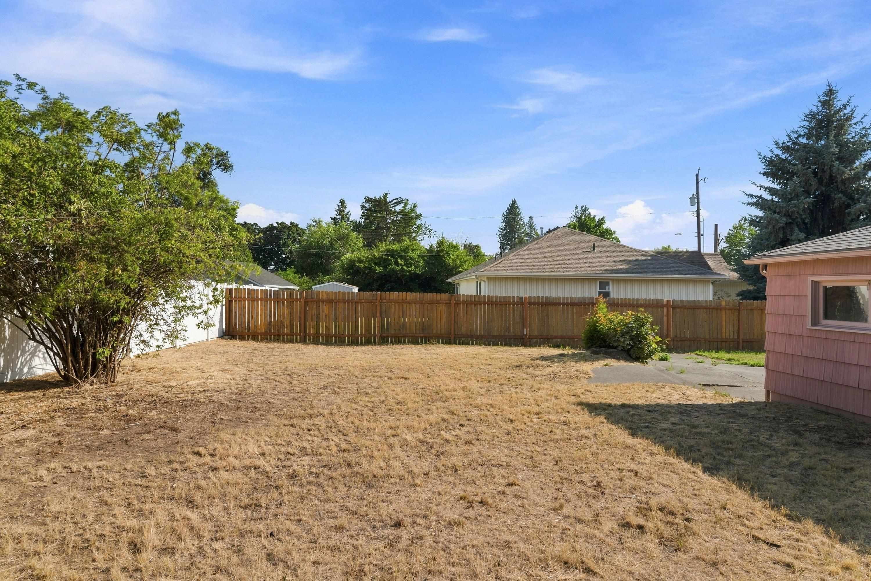 1129 W Bismark Ave - Photo 23