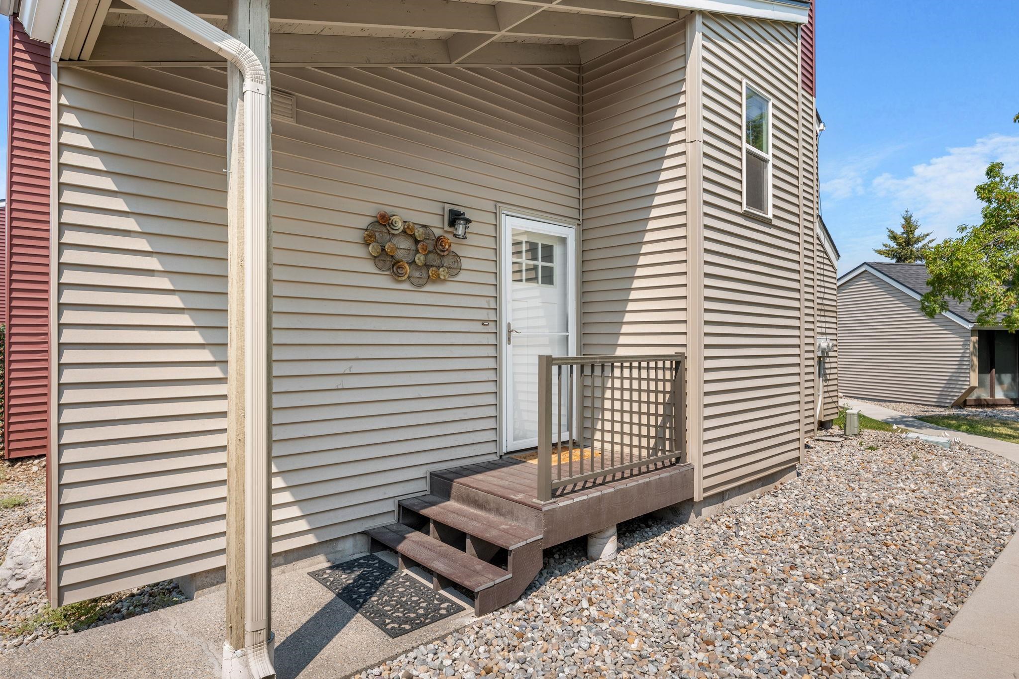 23009 E Colt Ln - Photo 2