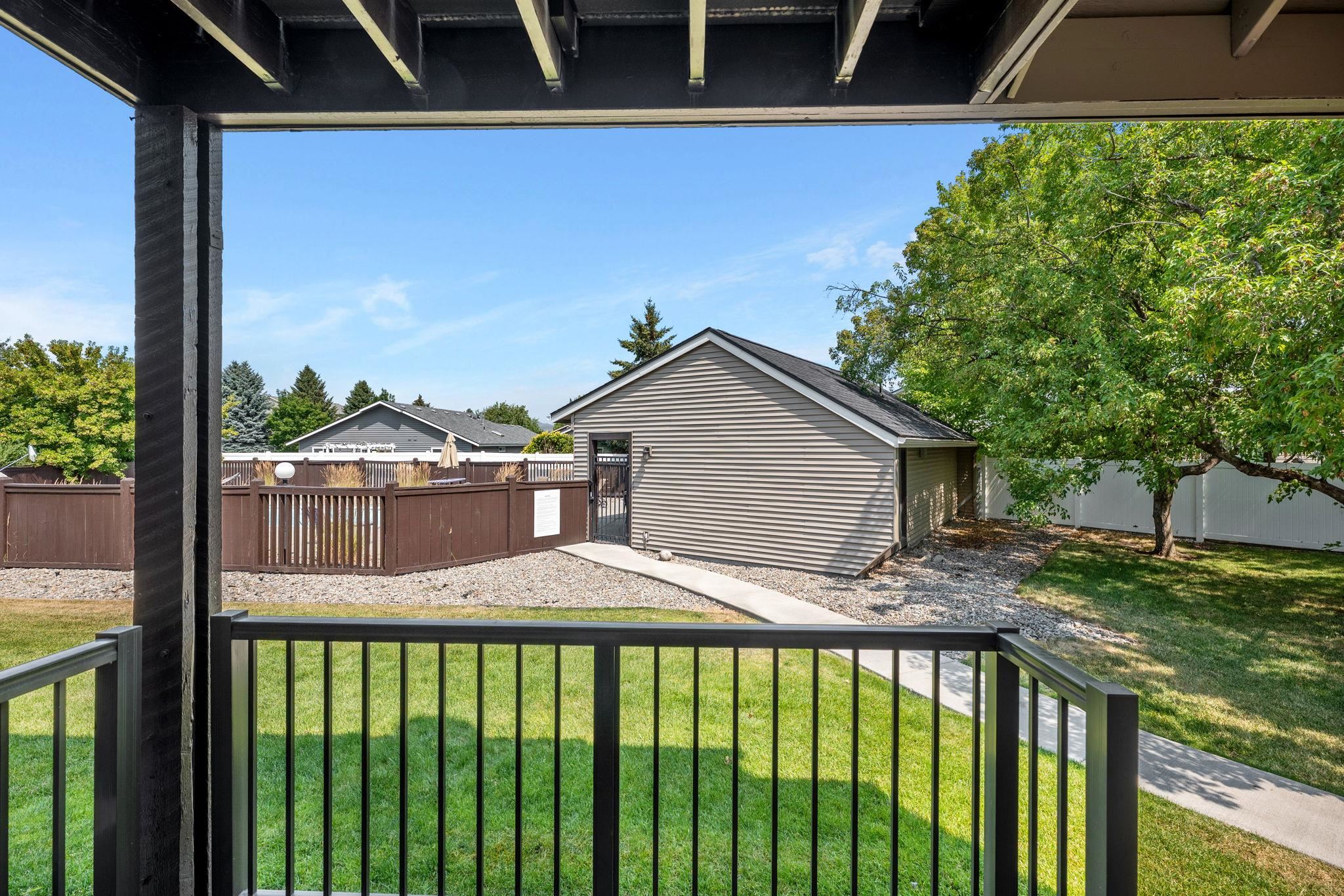 23009 E Colt Ln - Photo 32