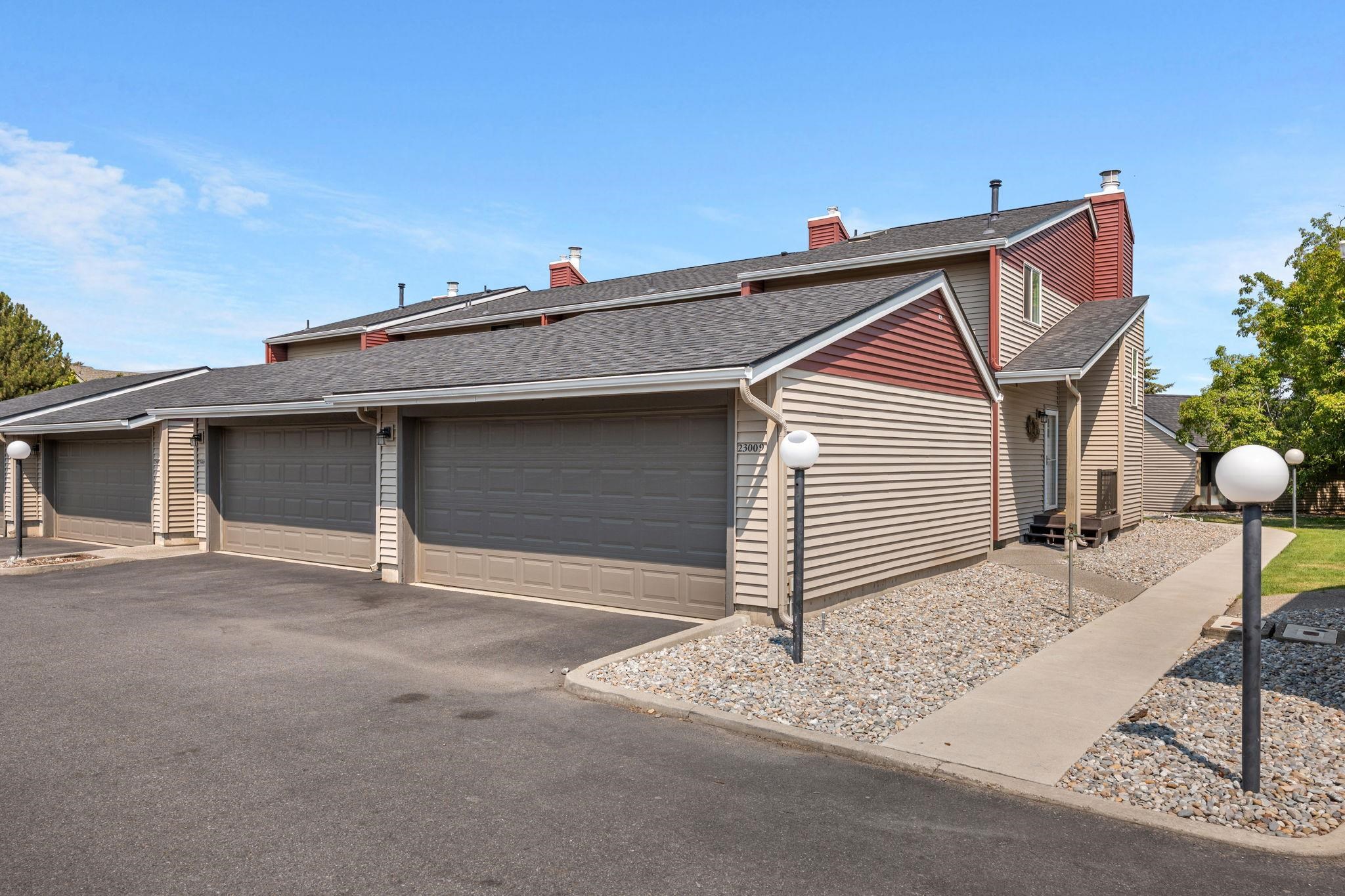 23009 E Colt Ln - Photo 38