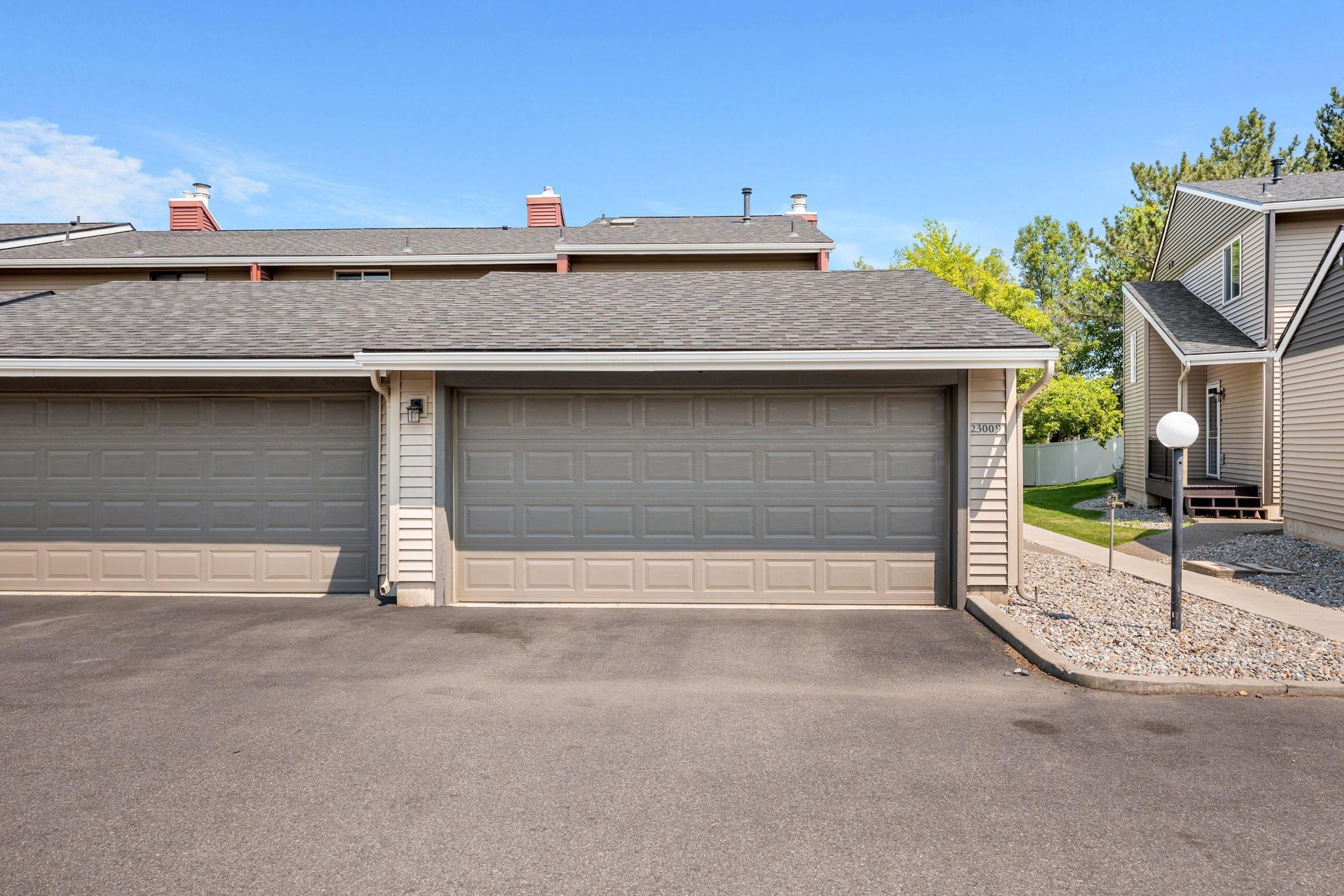 23009 E Colt Ln - Photo 39