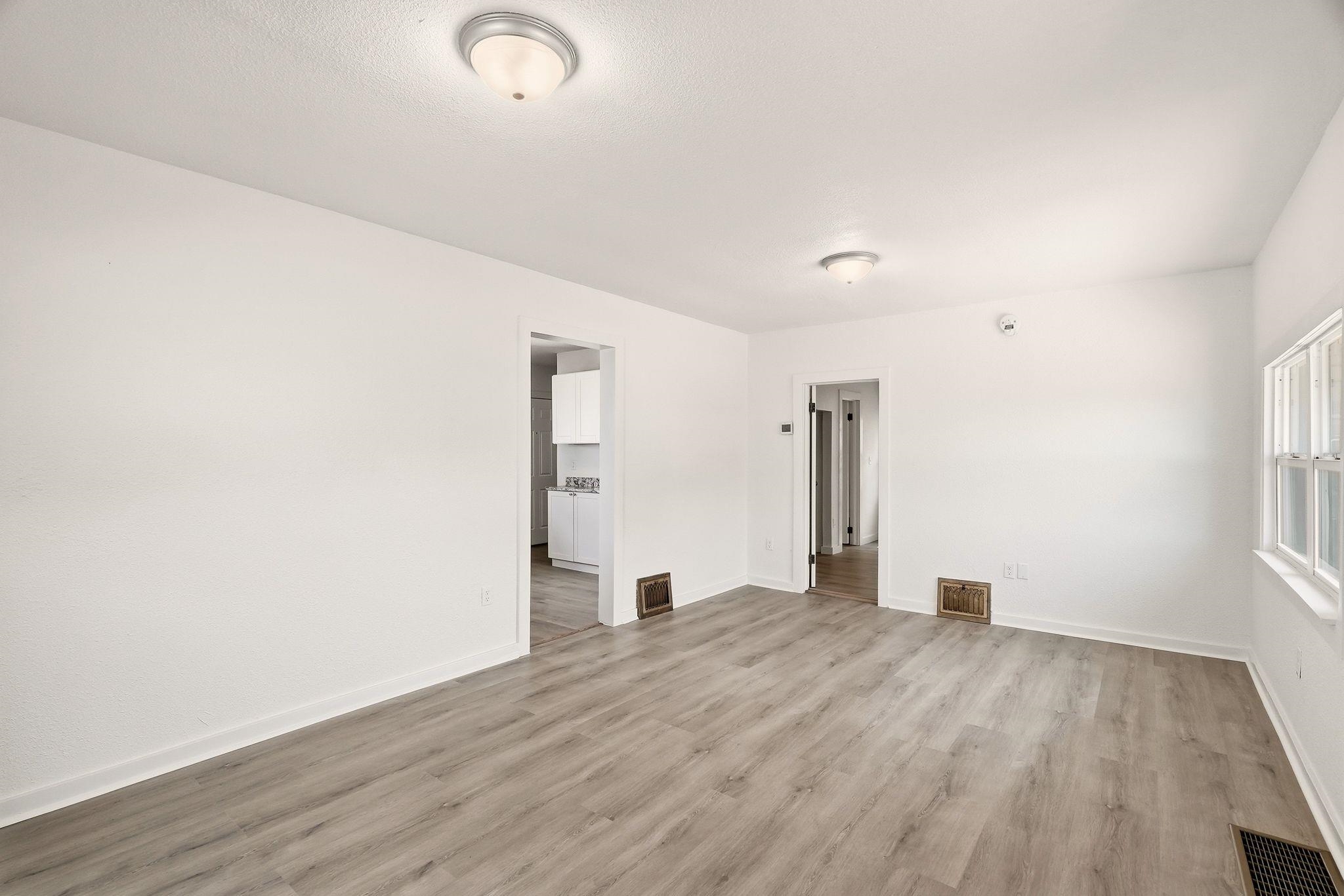 3924 N Madison St - Photo 4