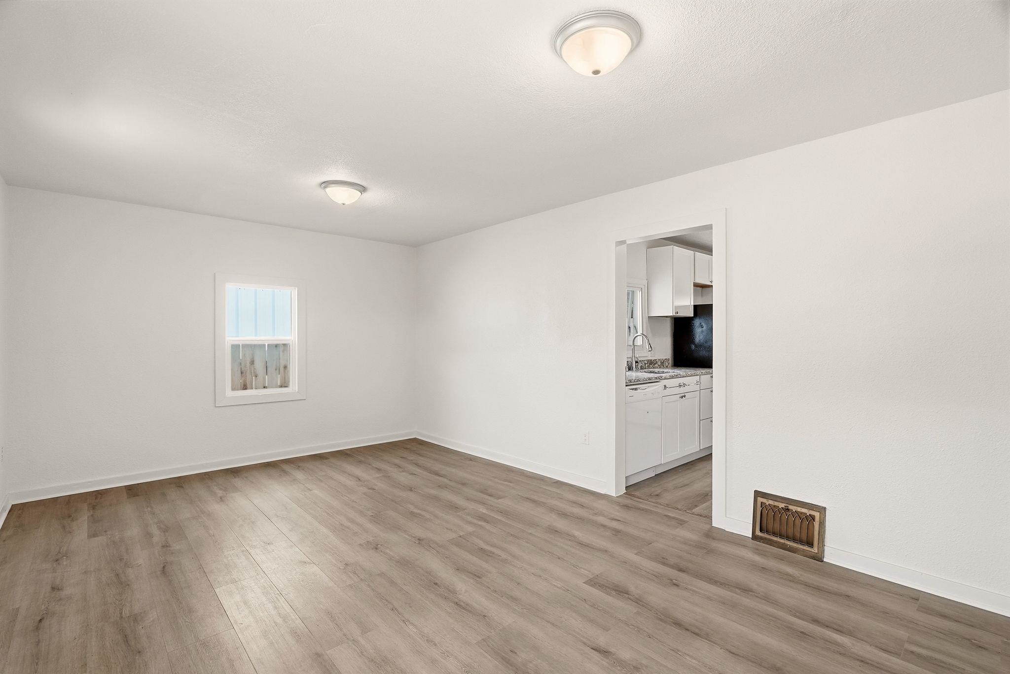 3924 N Madison St - Photo 5