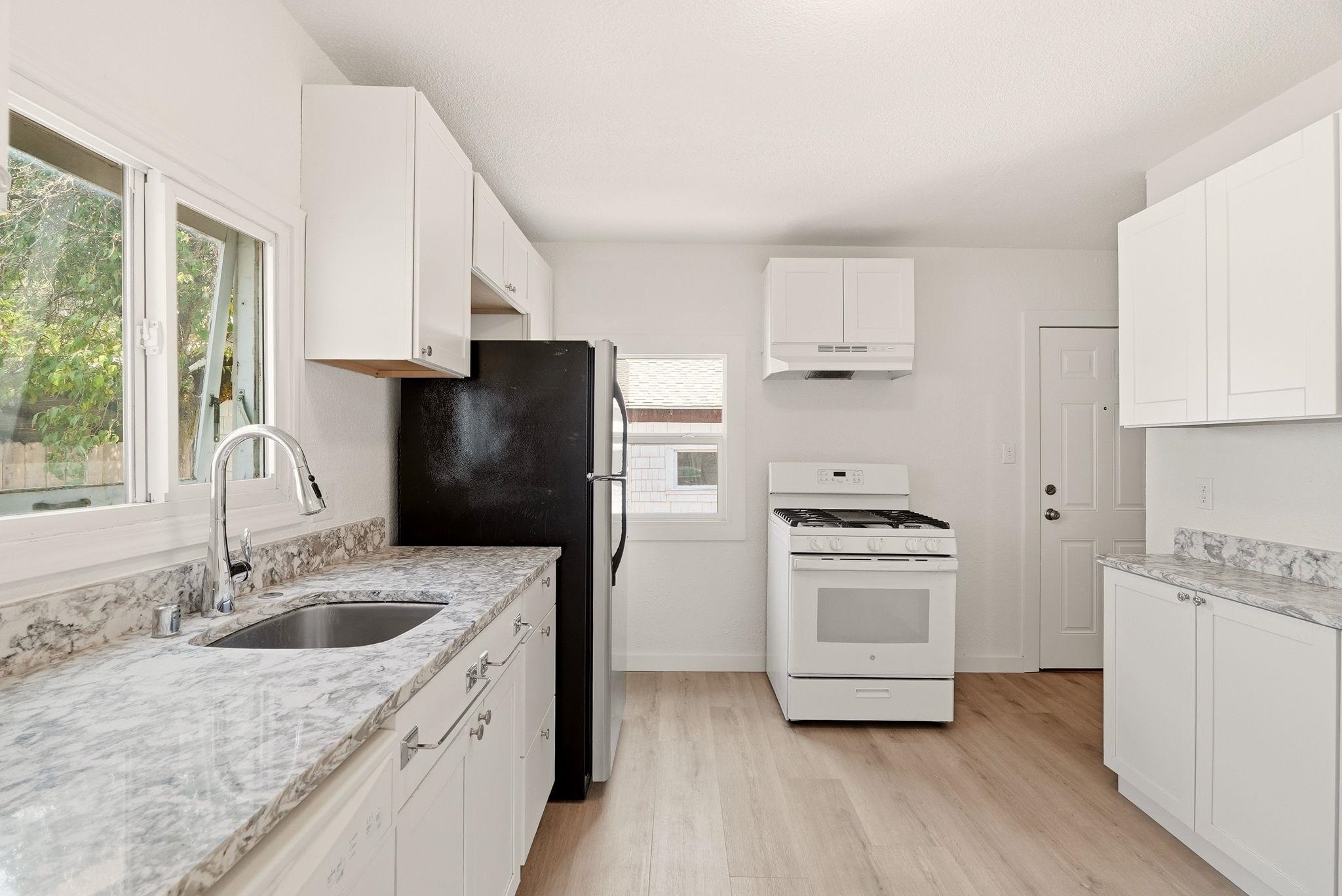 3924 N Madison St - Photo 7