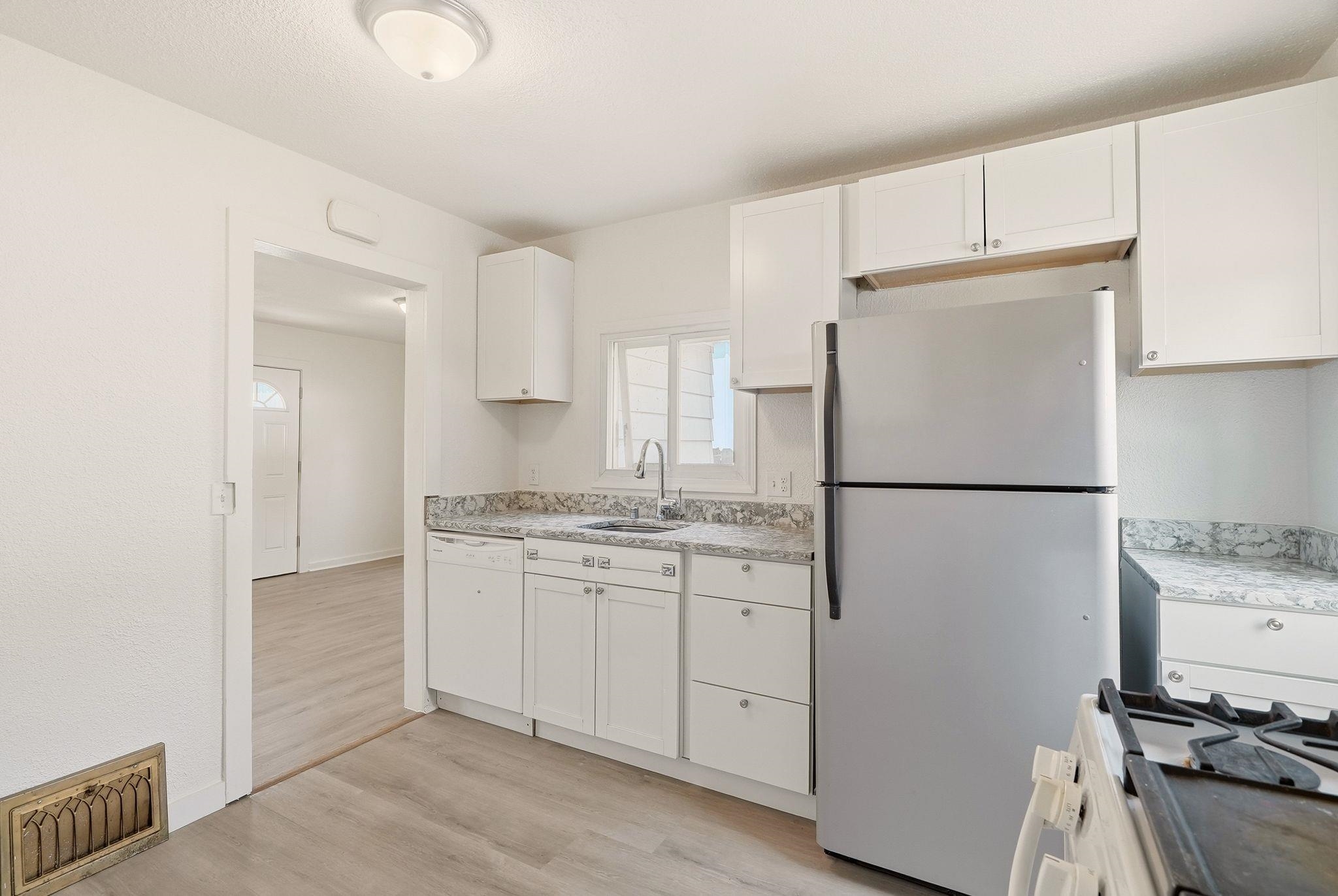 3924 N Madison St - Photo 9