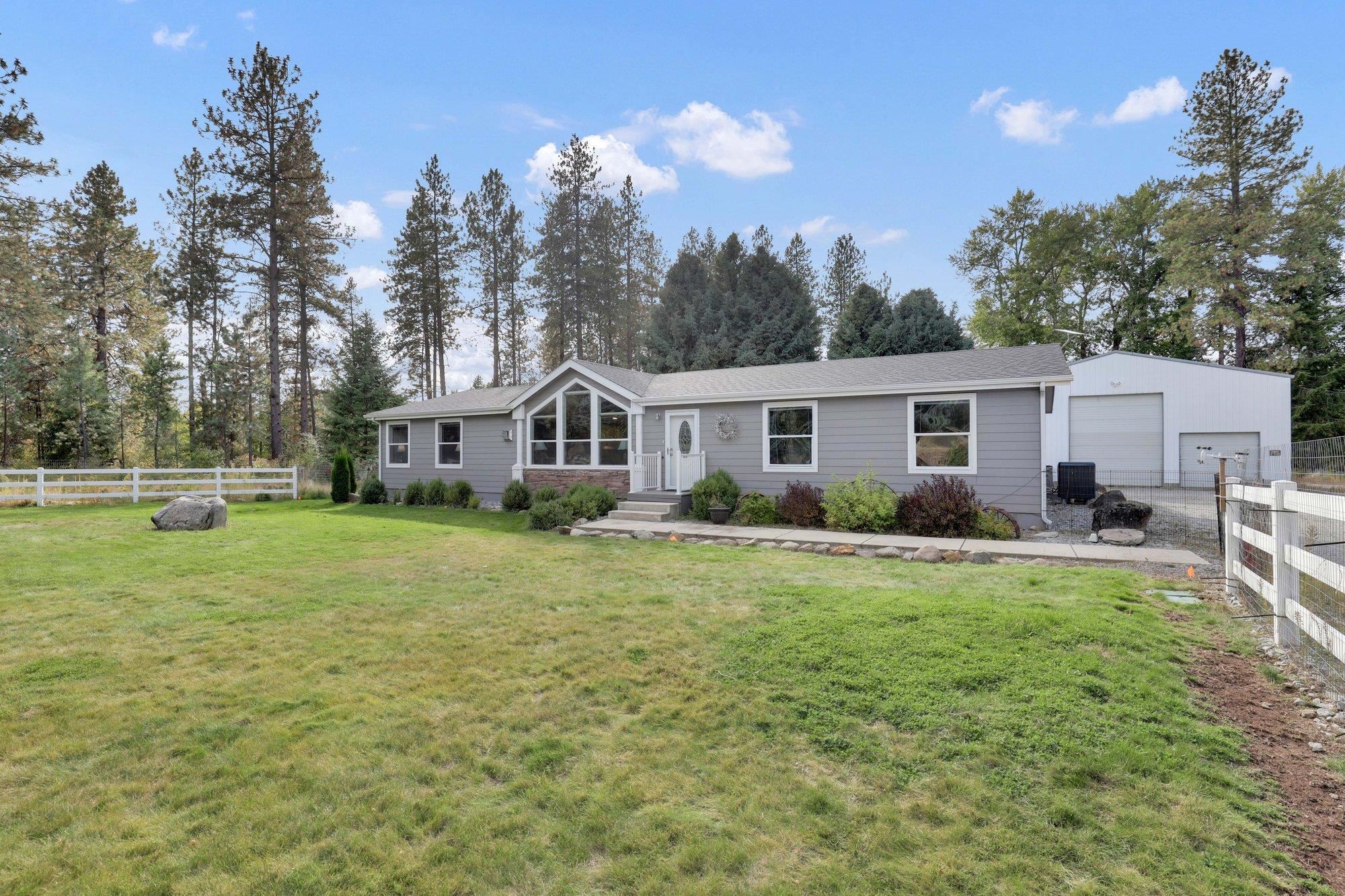 38911 N Newport Hwy - Photo 1
