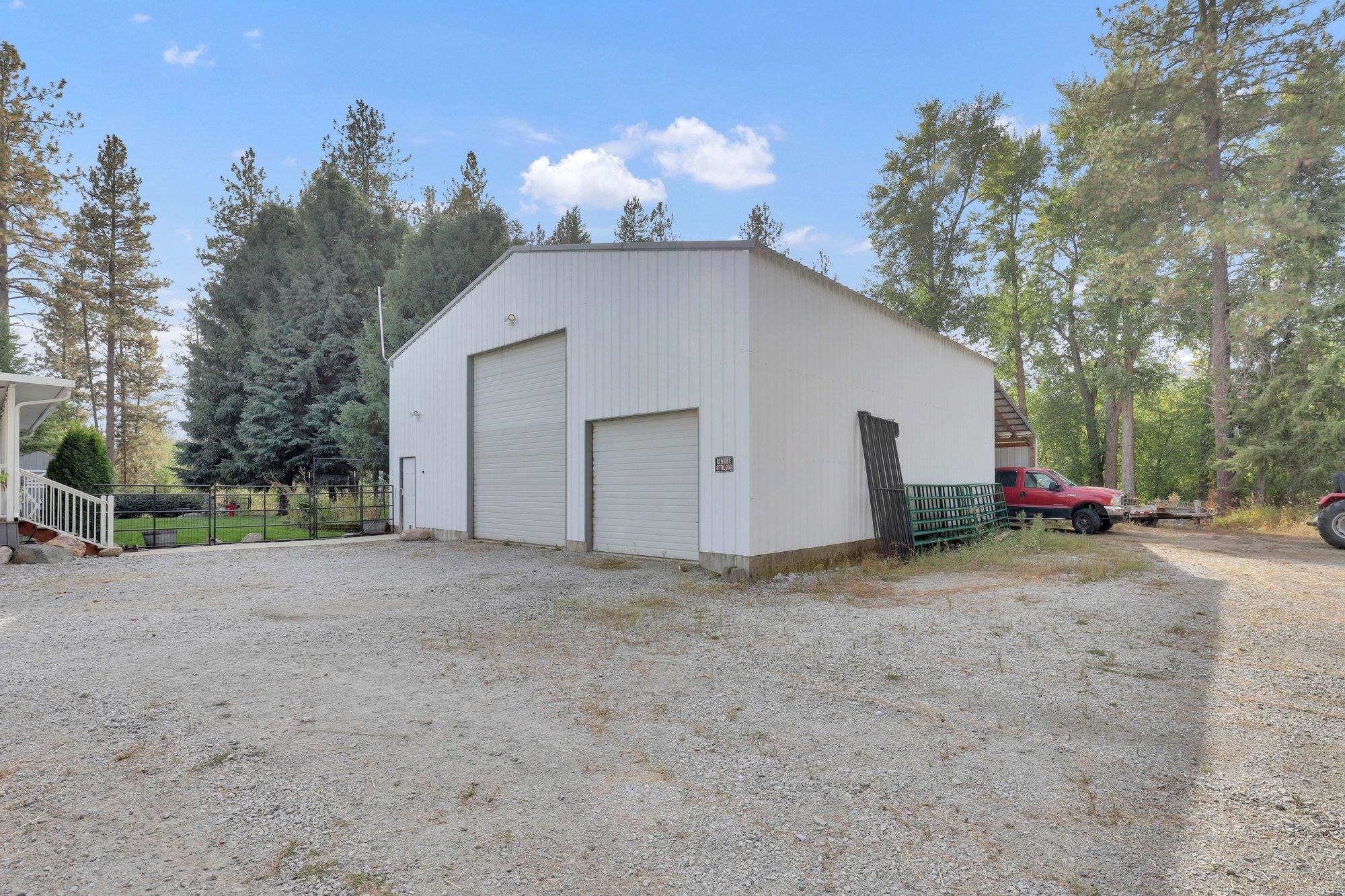 38911 N Newport Hwy - Photo 3