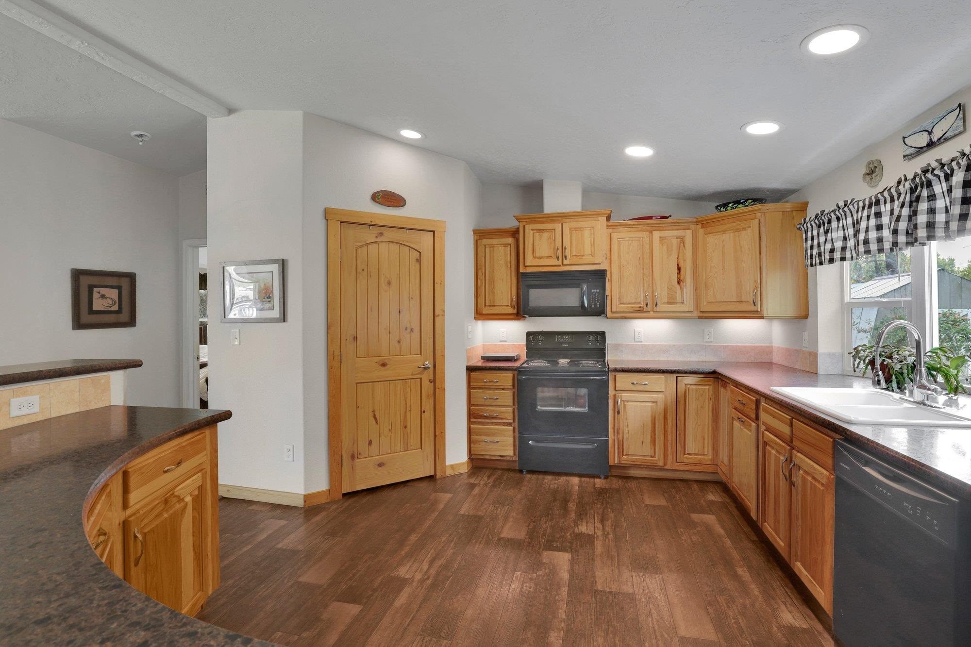 38911 N Newport Hwy - Photo 9