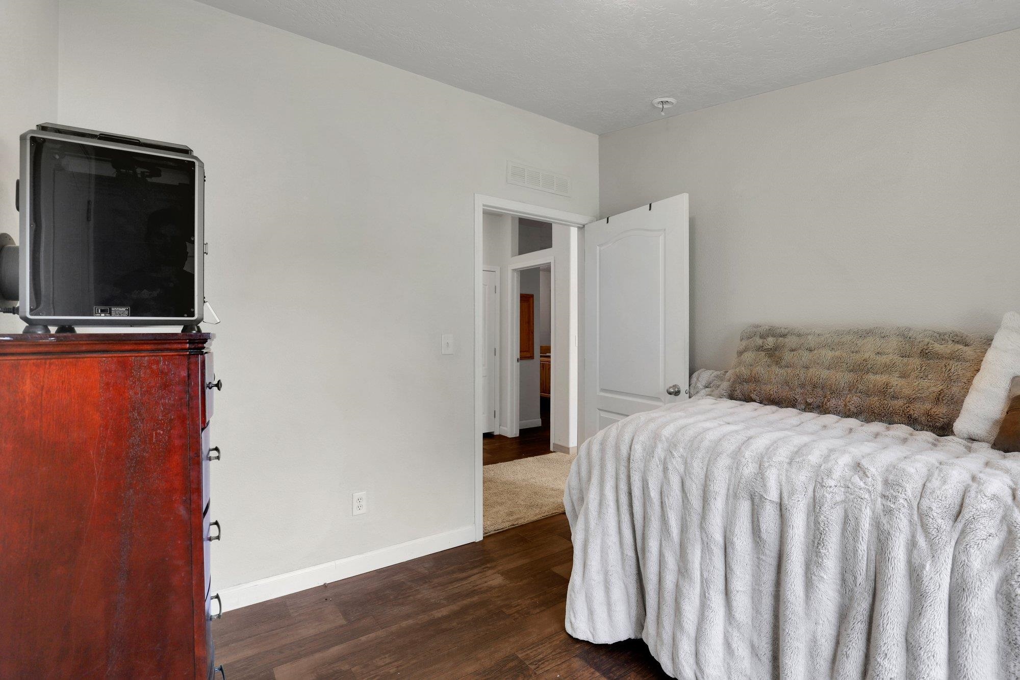 38911 N Newport Hwy - Photo 18