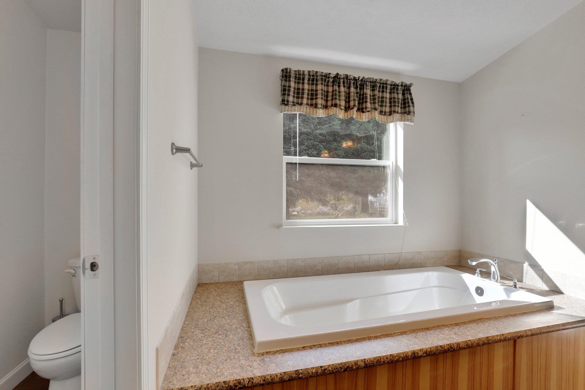 38911 N Newport Hwy - Photo 16