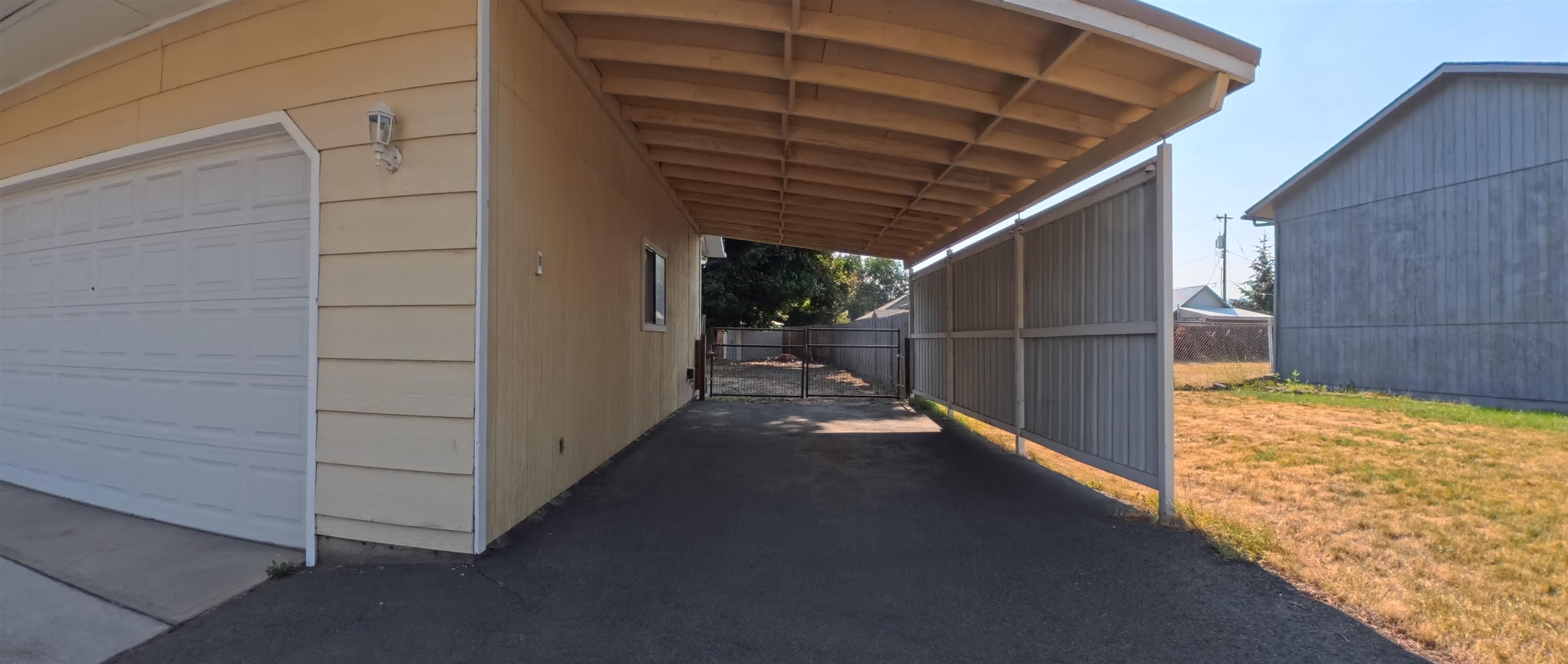 1204 N Warren Rd - Photo 2
