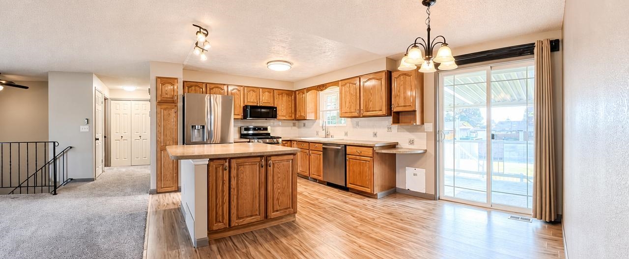 1204 N Warren Rd - Photo 5
