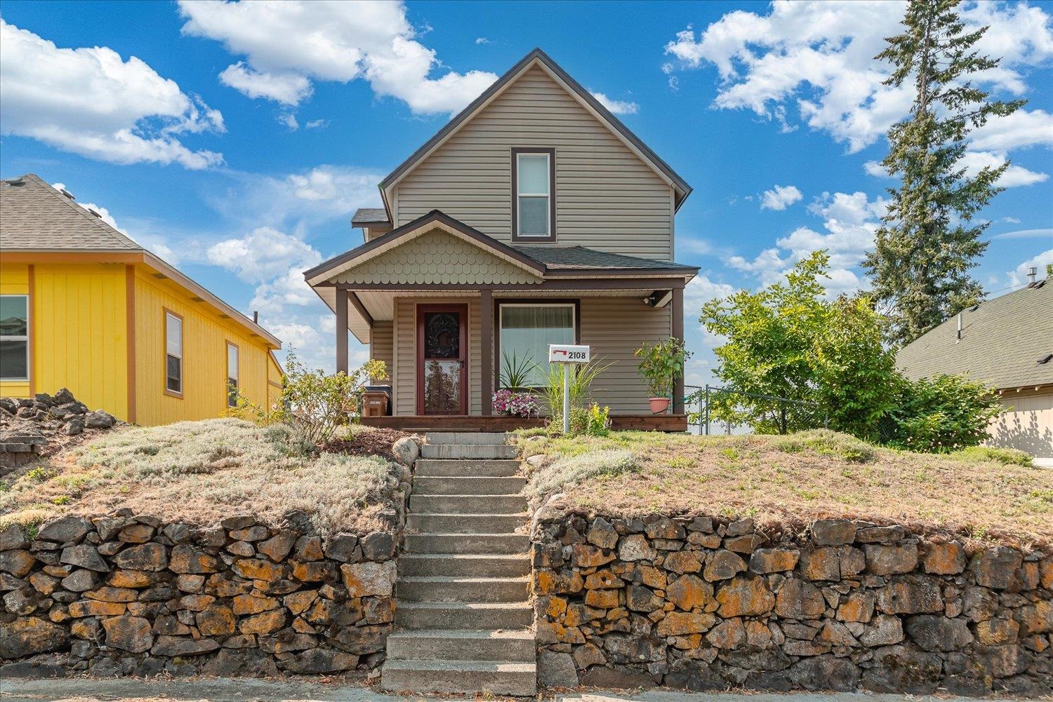 2108 E Providence Ave - Photo 1