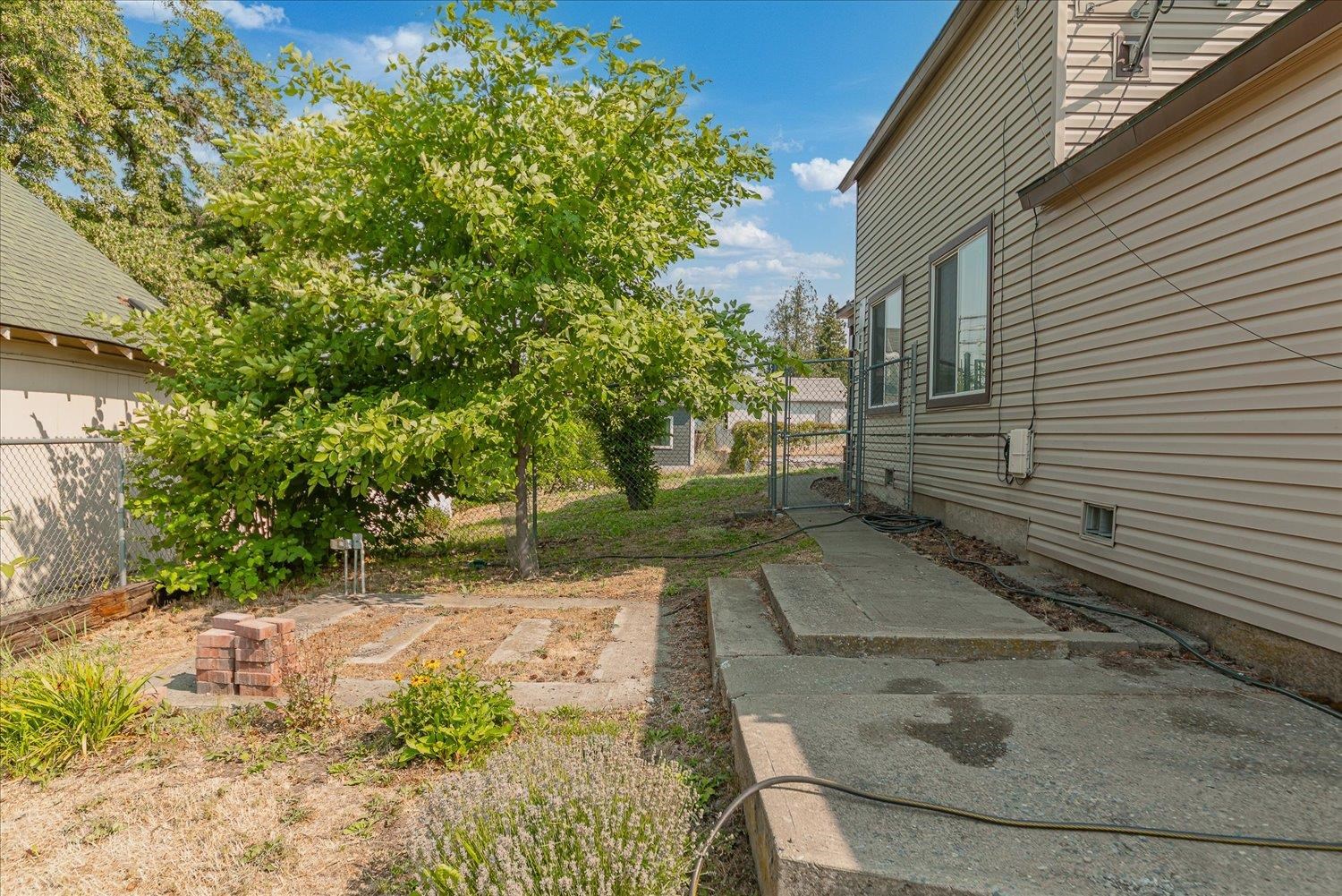 2108 E Providence Ave - Photo 36
