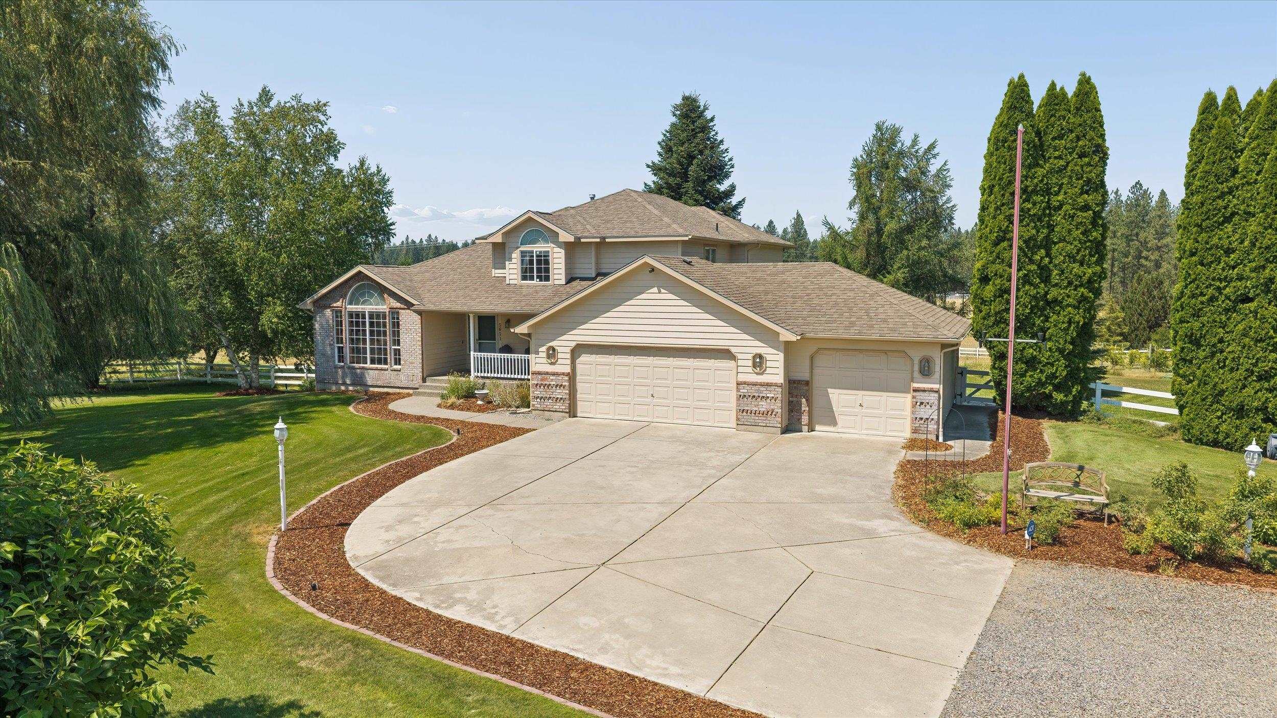5611 E Nancy Ln - Photo 1