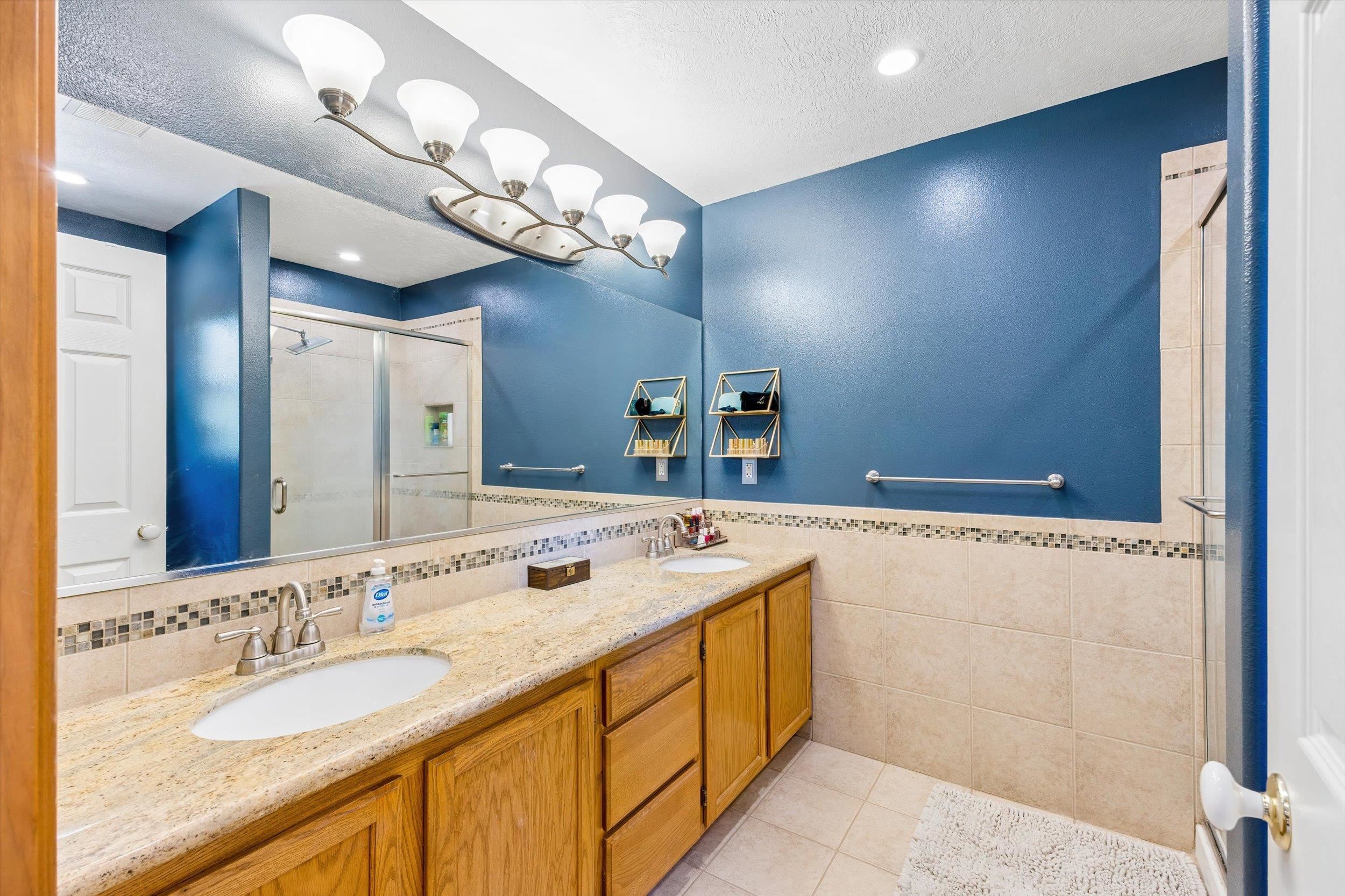 5611 E Nancy Ln - Photo 11