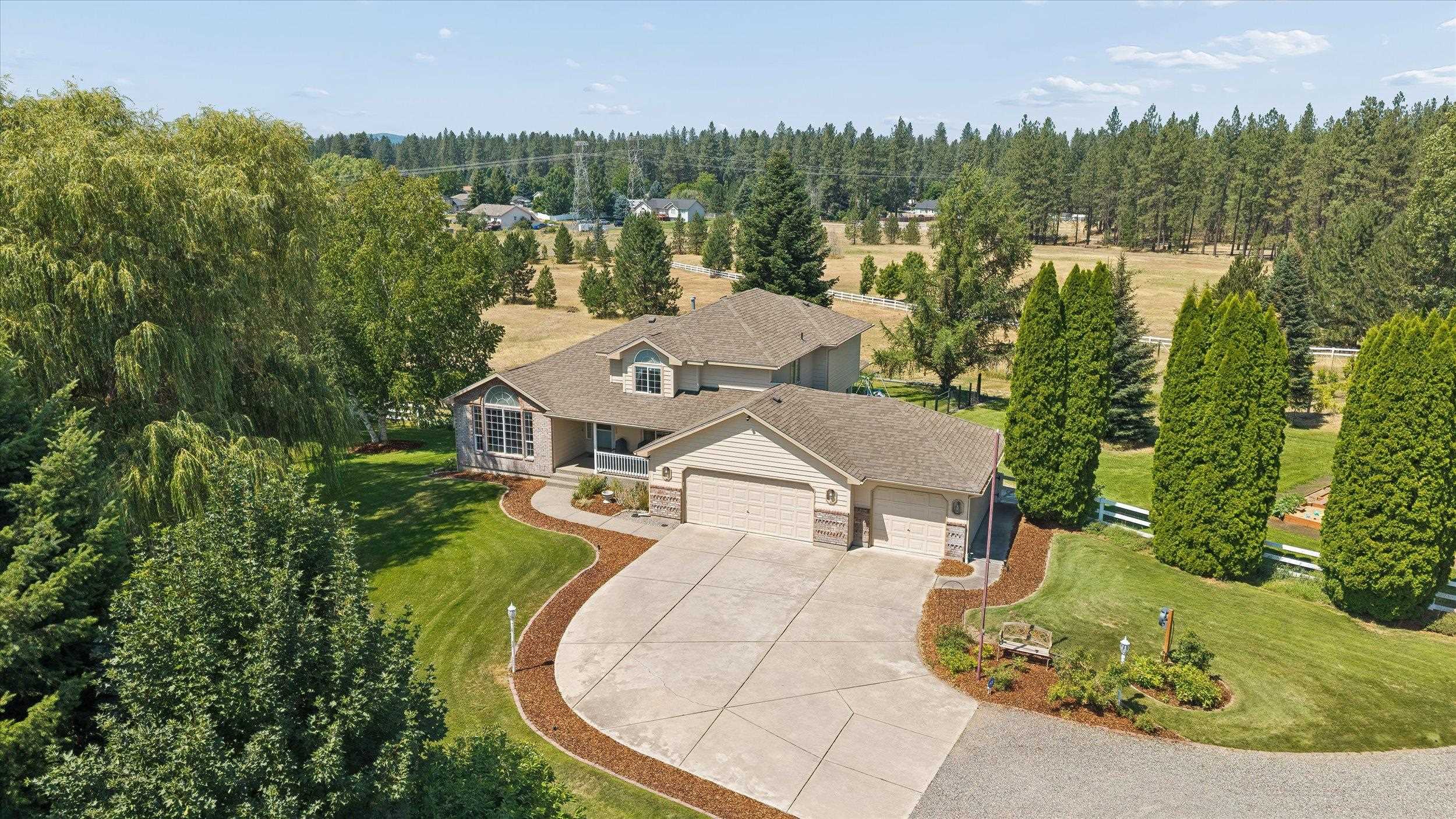 5611 E Nancy Ln - Photo 2